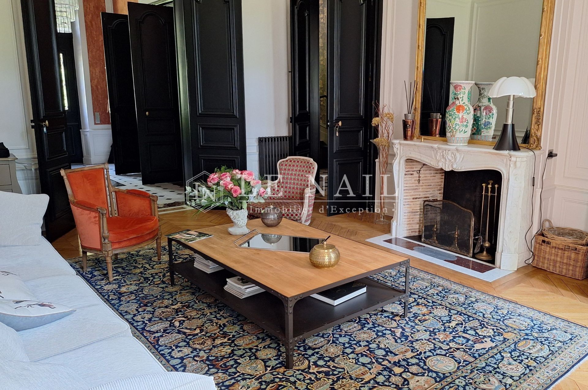 mansion (hôtel particulier) 10 rooms for sale on SENS (89100)