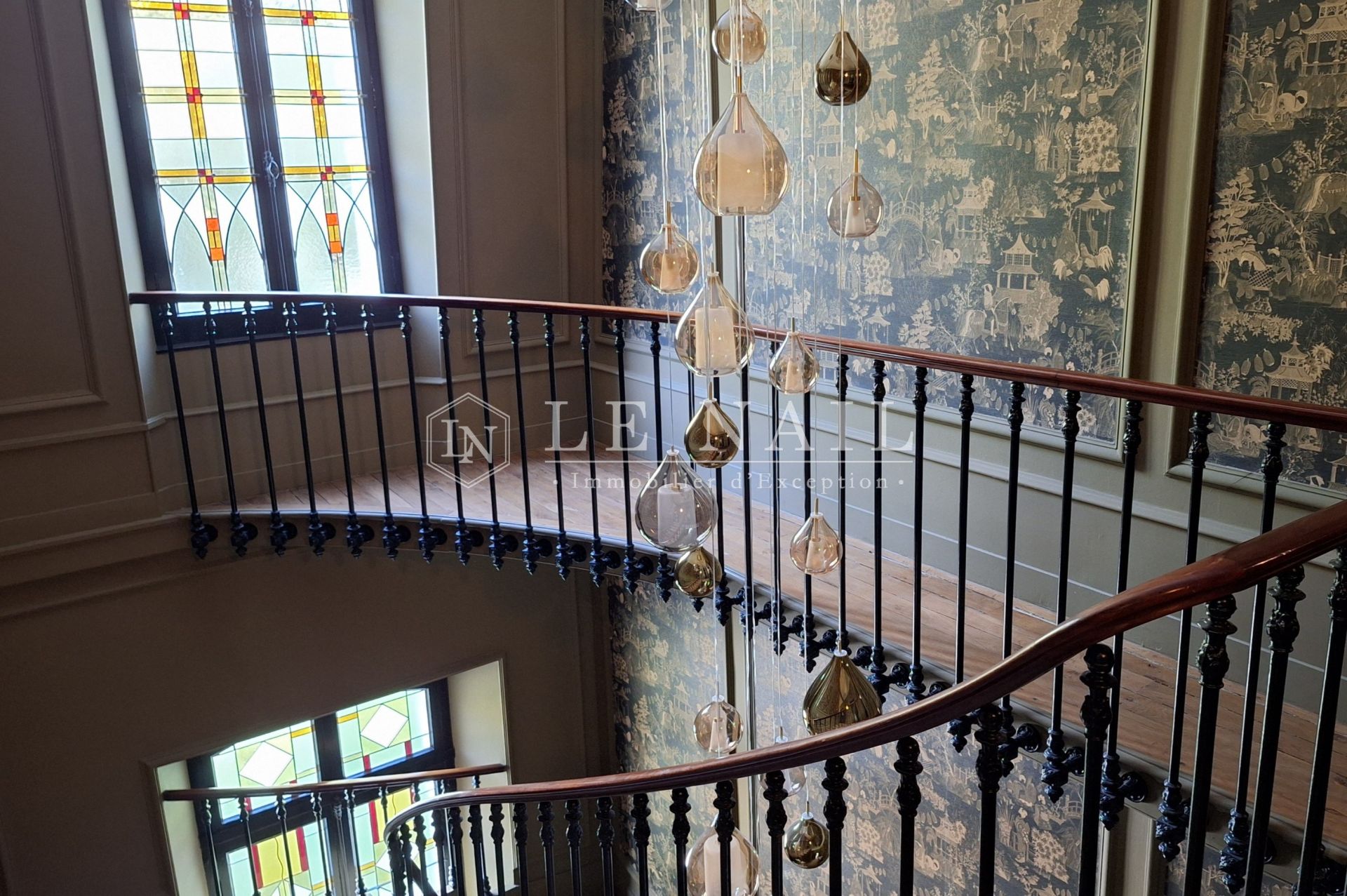 mansion (hôtel particulier) 10 rooms for sale on SENS (89100)