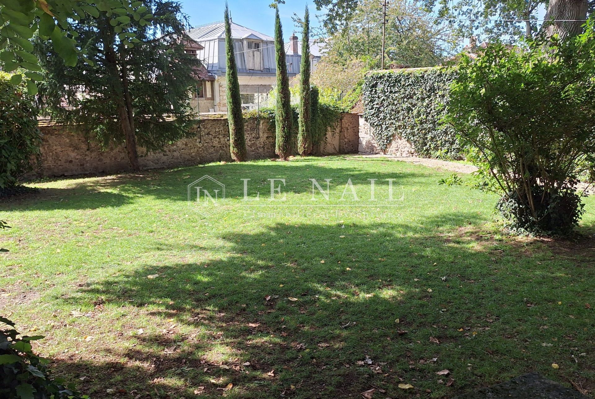 hôtel particulier 10 pièces en vente à SENS (89100)