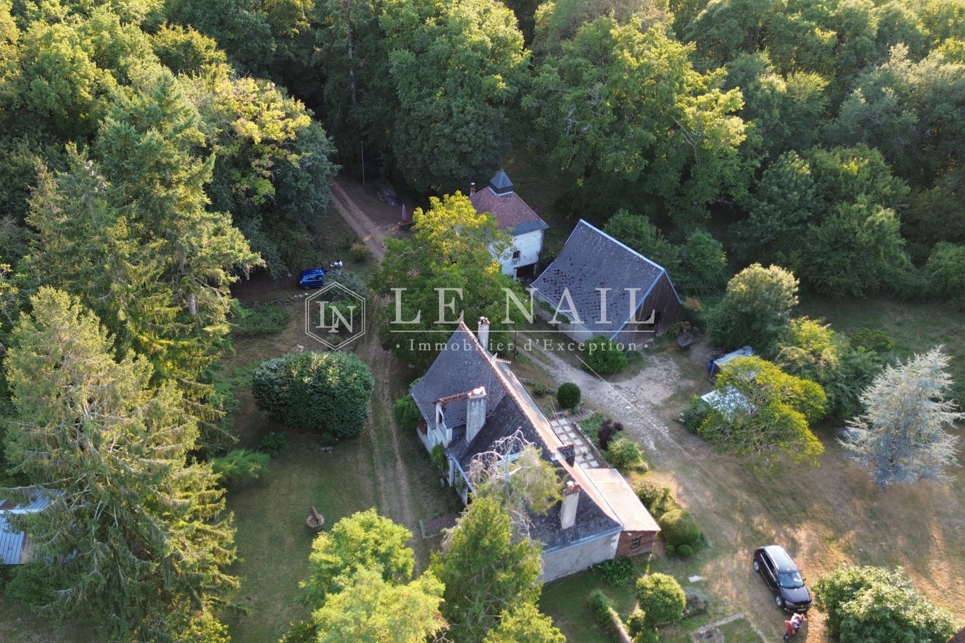 property 7 rooms for sale on TOURS (37000)