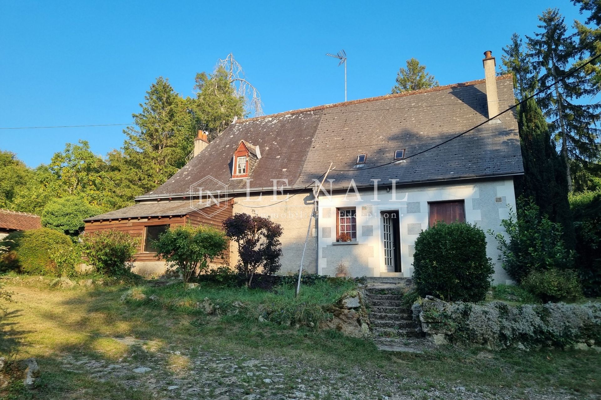 property 7 rooms for sale on TOURS (37000)