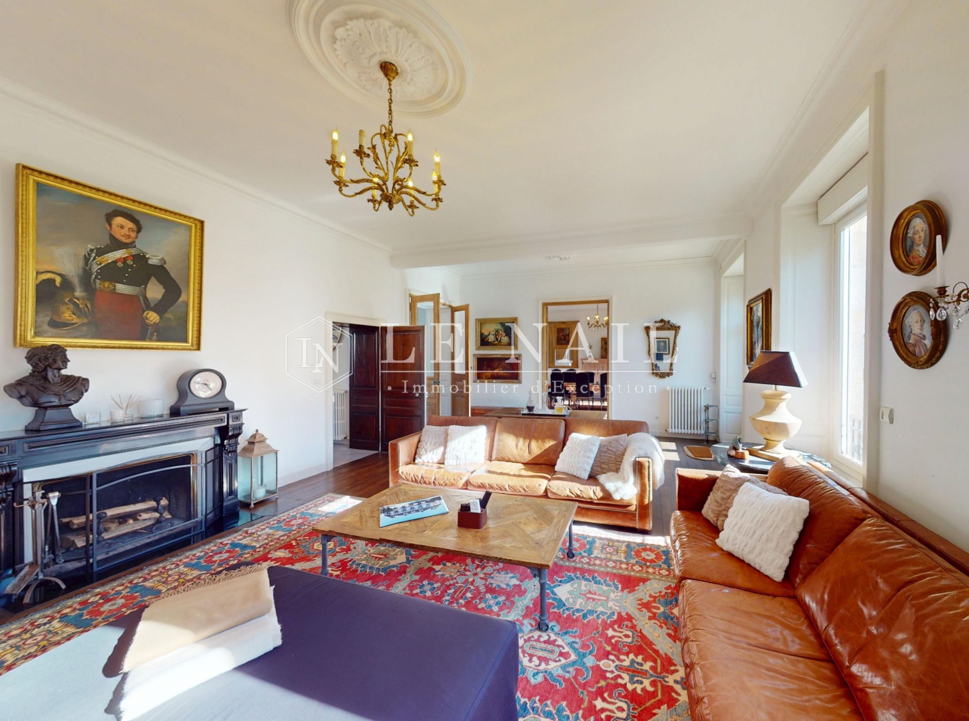 maison de ville 14 pièces en vente à CHALUS (87230)