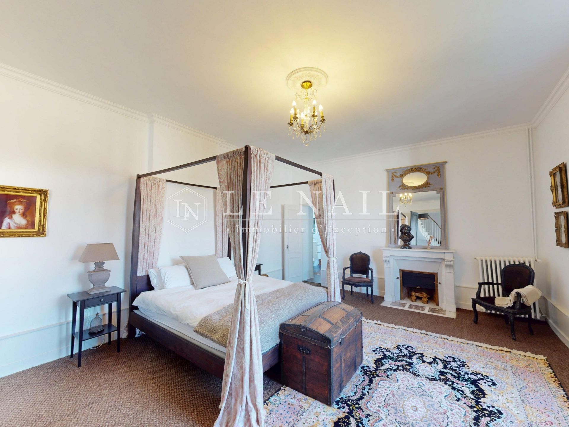 maison de ville 14 pièces en vente à CHALUS (87230)