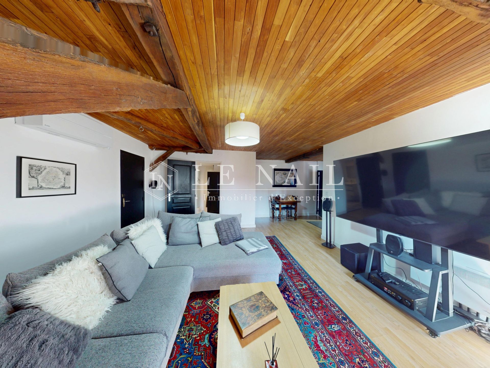 maison de ville 14 pièces en vente à CHALUS (87230)