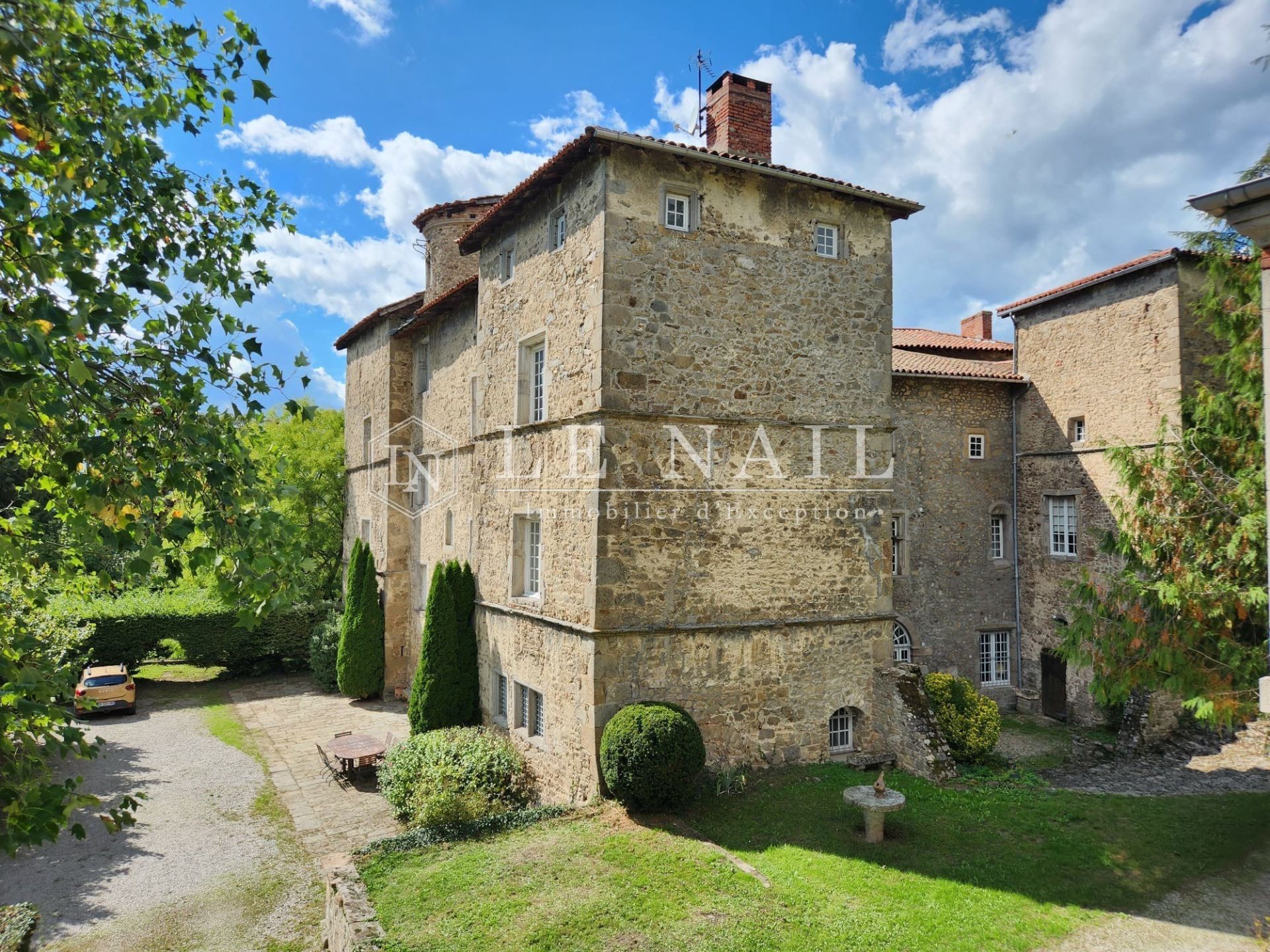 château 20 pièces en vente à ST ETIENNE (42000)