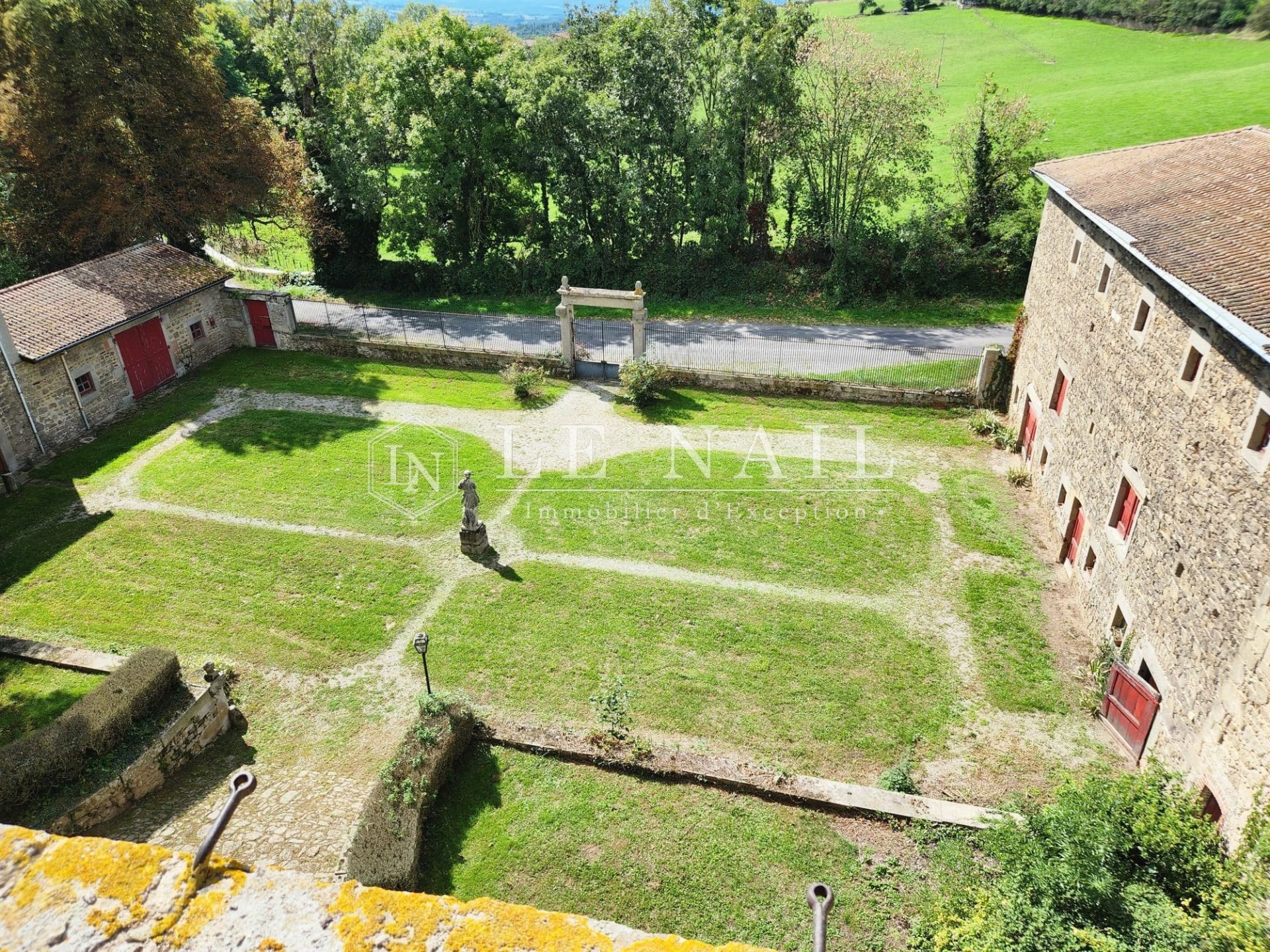 château 20 pièces en vente à ST ETIENNE (42000)