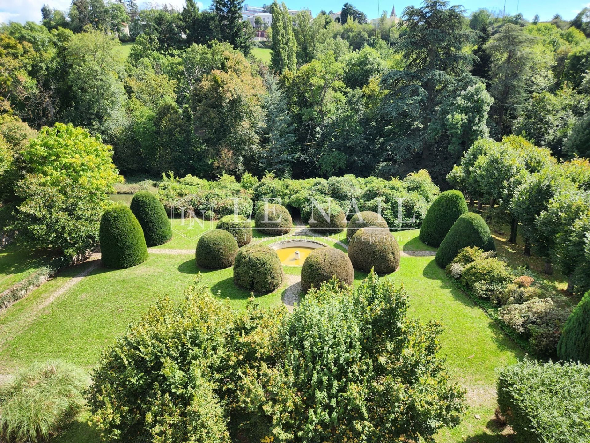 château 20 pièces en vente à ST ETIENNE (42000)