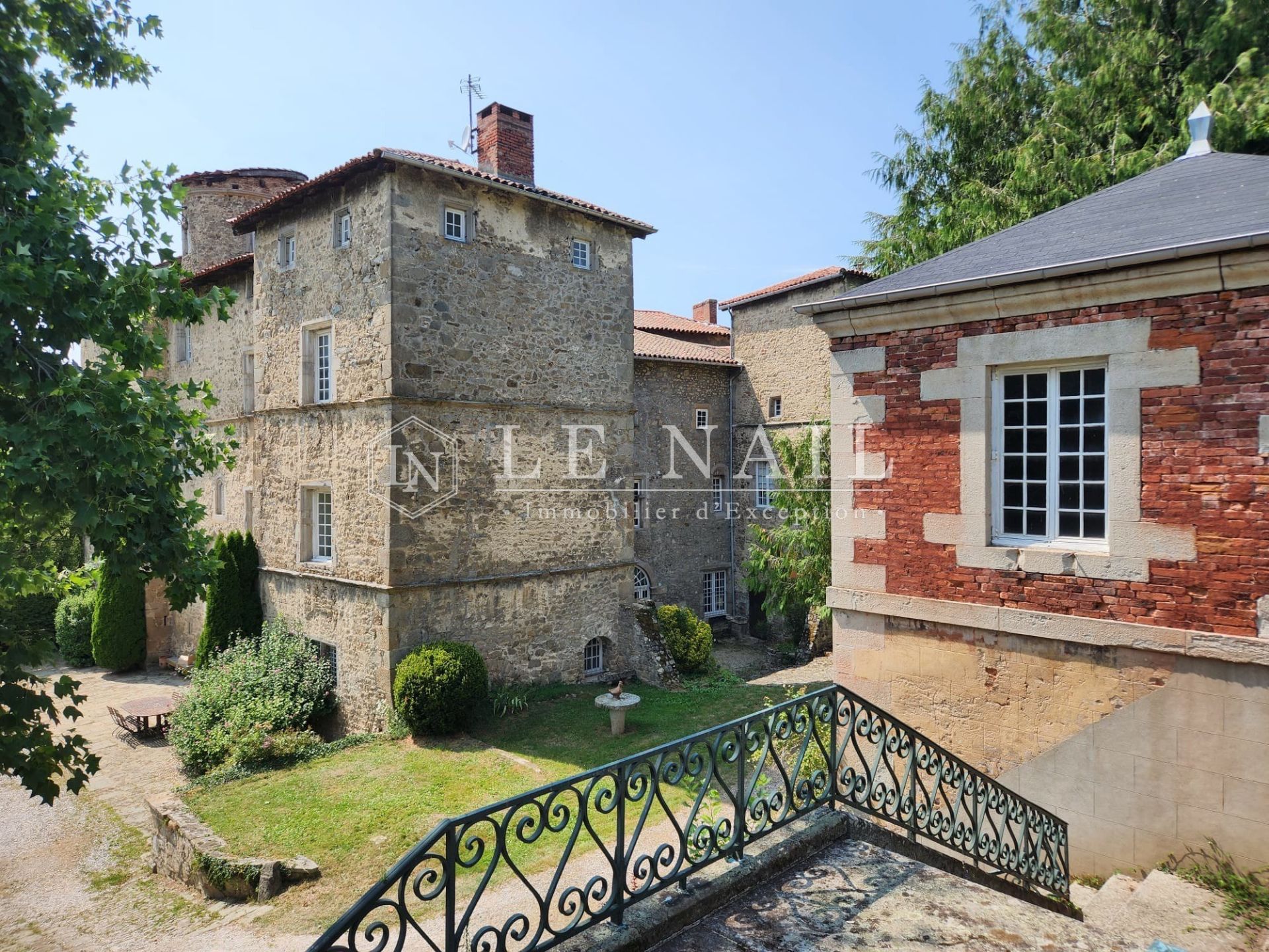château 20 pièces en vente à ST ETIENNE (42000)