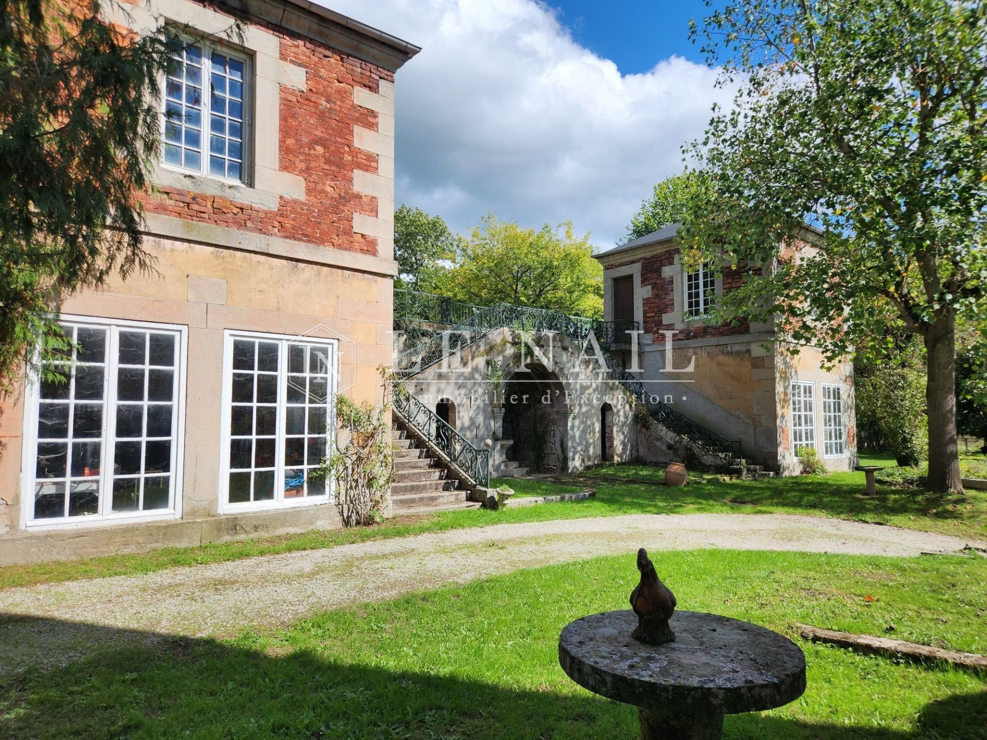 château 20 pièces en vente à ST ETIENNE (42000)