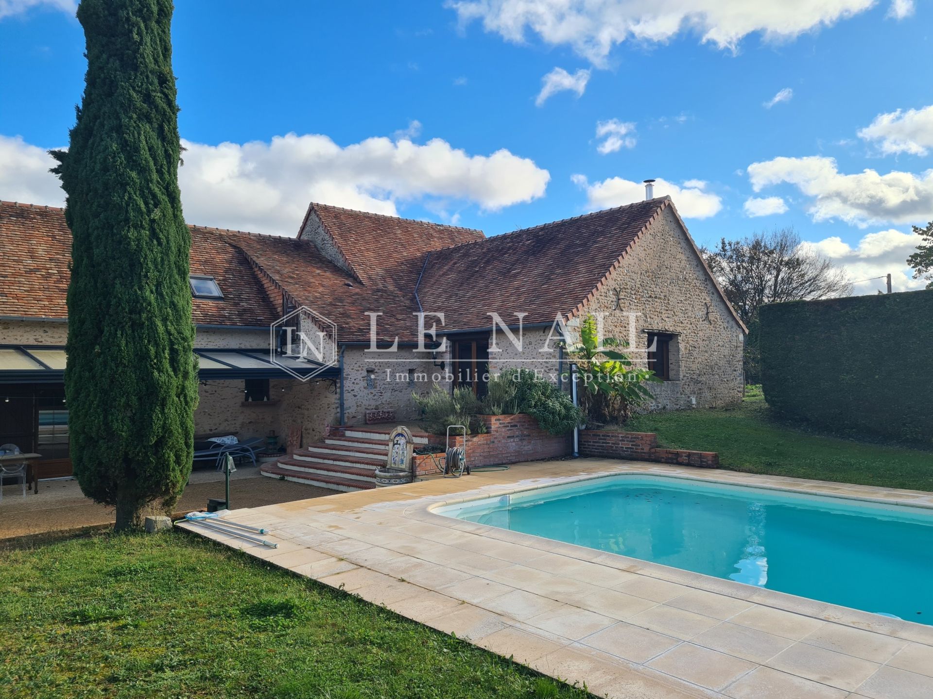 house 8 rooms for sale on LA FLECHE (72200)