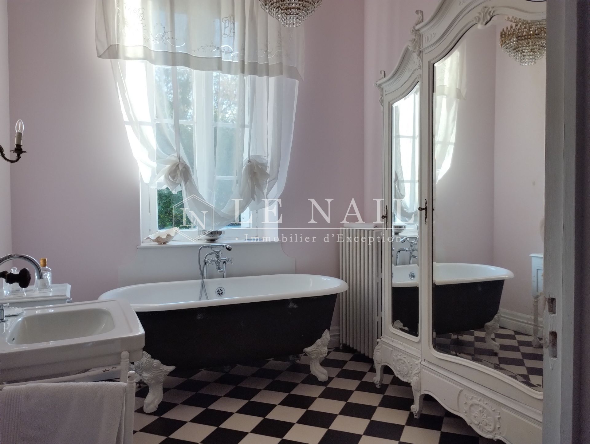 maison de maître 13 pièces en vente à BORDEAUX (33000)