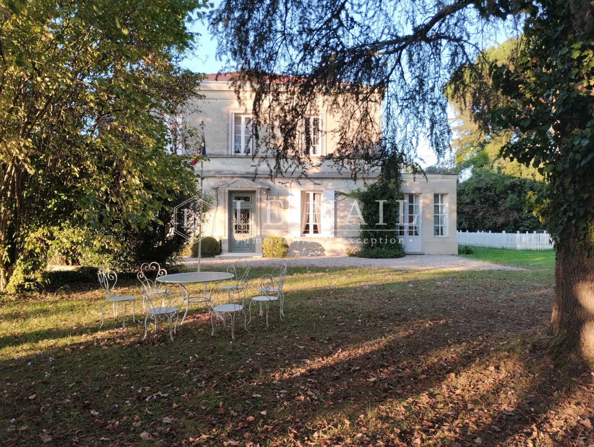 maison de maître 13 pièces en vente à BORDEAUX (33000)