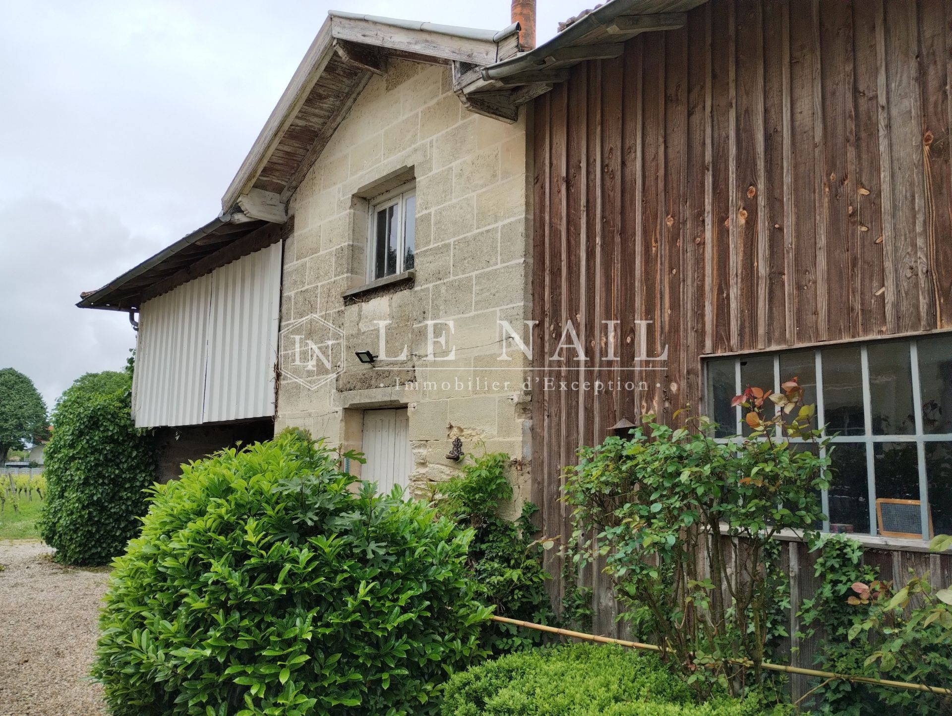 maison de maître 13 pièces en vente à BORDEAUX (33000)