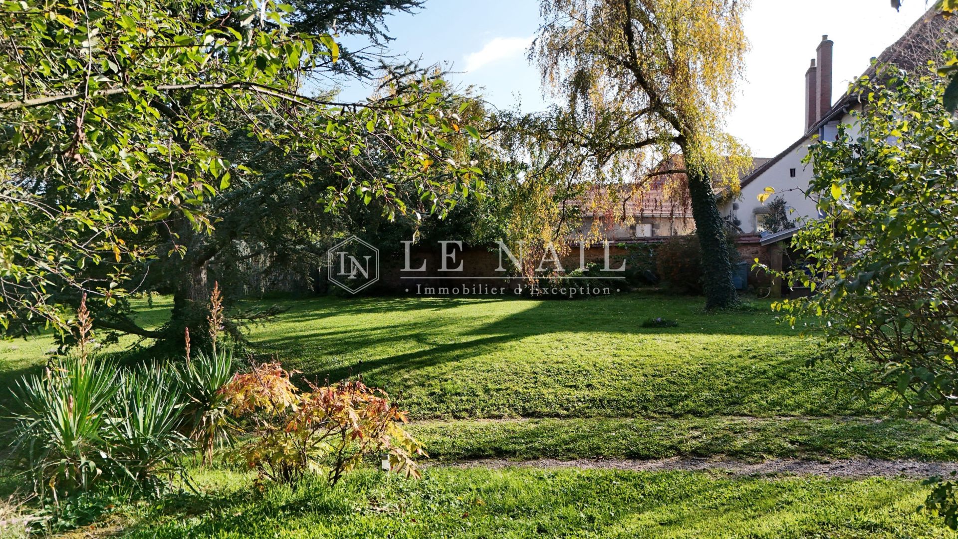 house 15 rooms for sale on ST POURCAIN SUR SIOULE (03500)