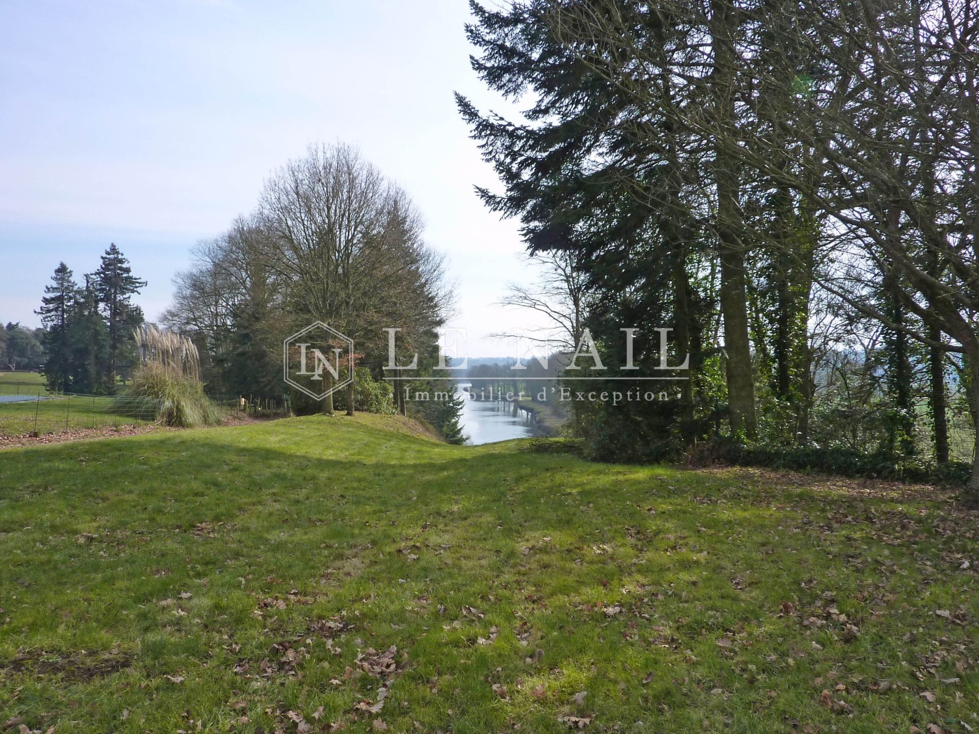 castle 30 rooms for sale on ST MARTIN SUR OUST (56200)