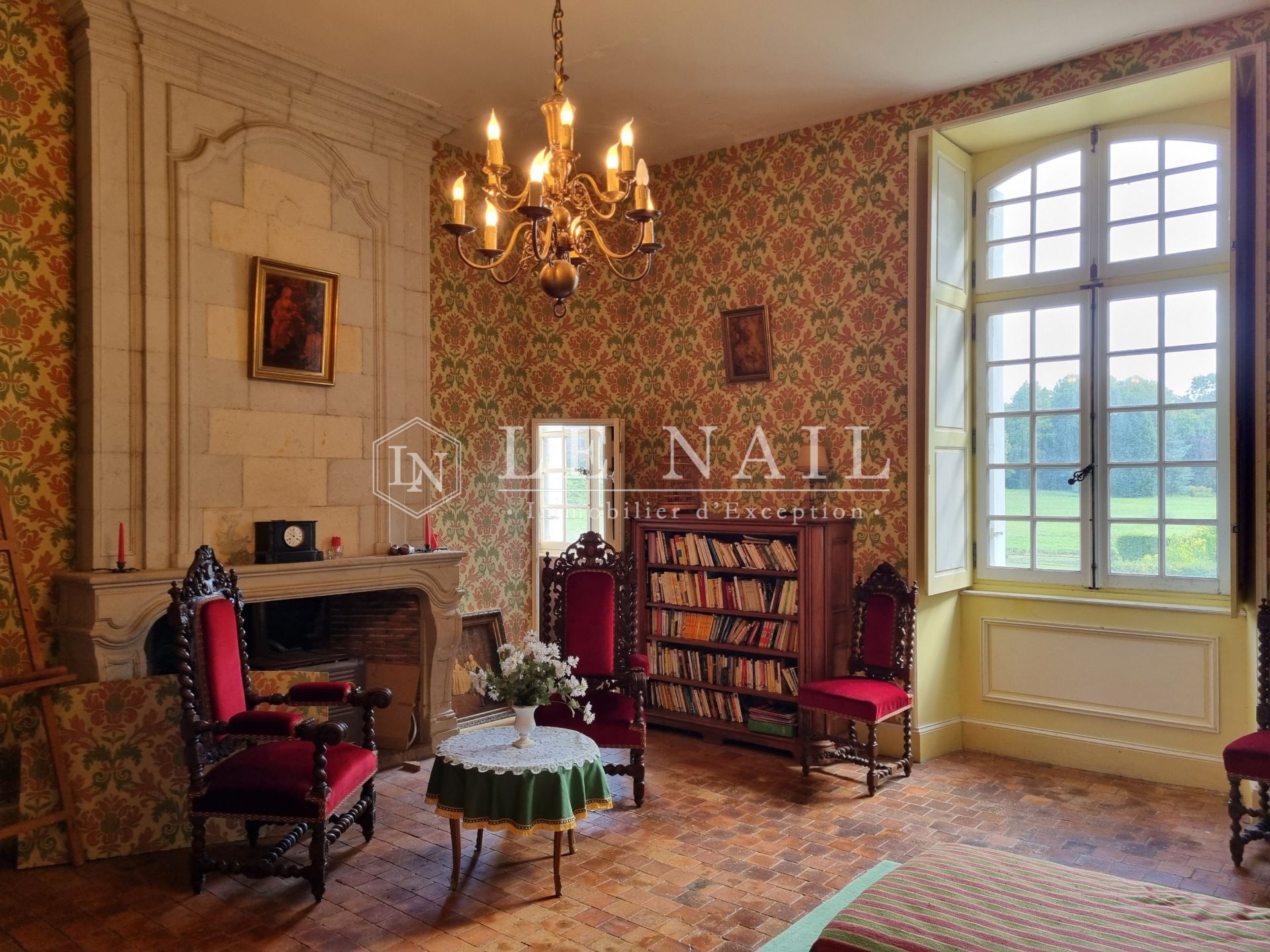 castle 22 rooms for sale on LA FLECHE (72200)