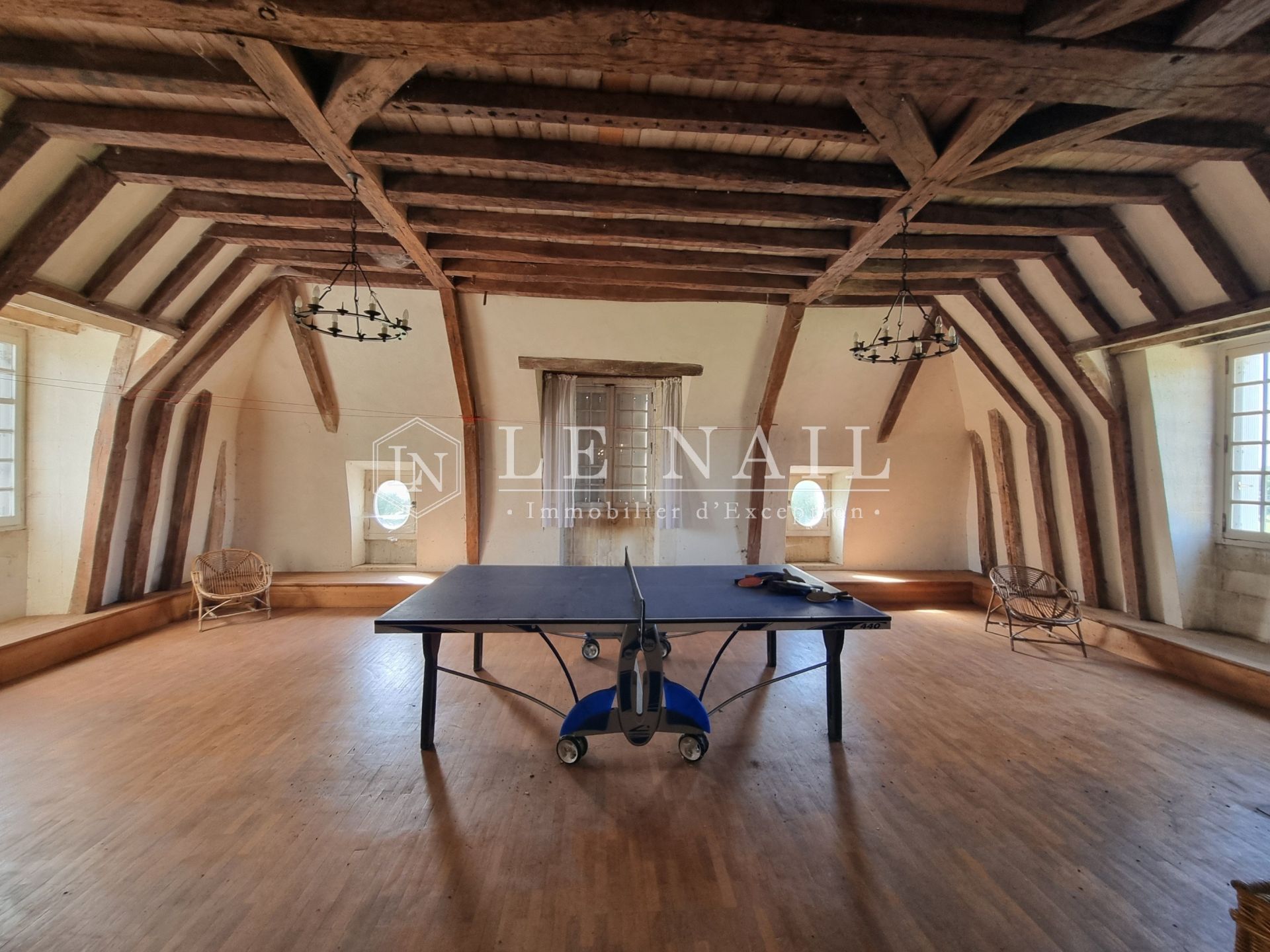 castle 22 rooms for sale on LA FLECHE (72200)
