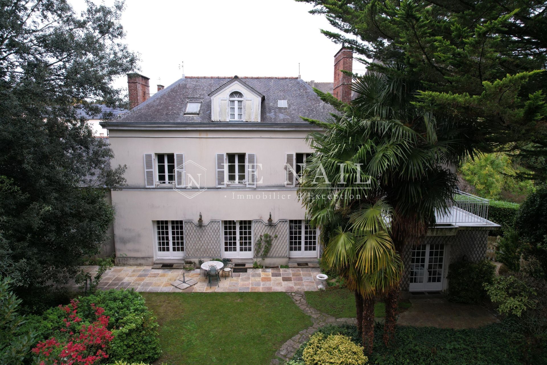 mansion (hôtel particulier) 9 rooms for sale on RENNES (35000)