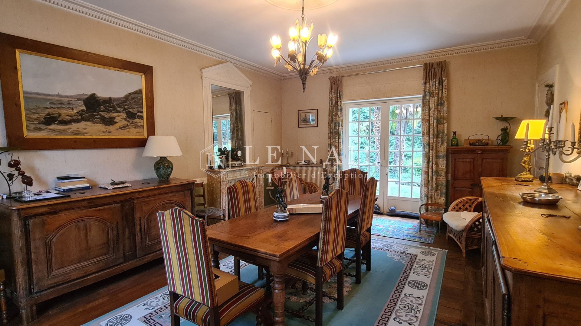 mansion (hôtel particulier) 9 rooms for sale on RENNES (35000)