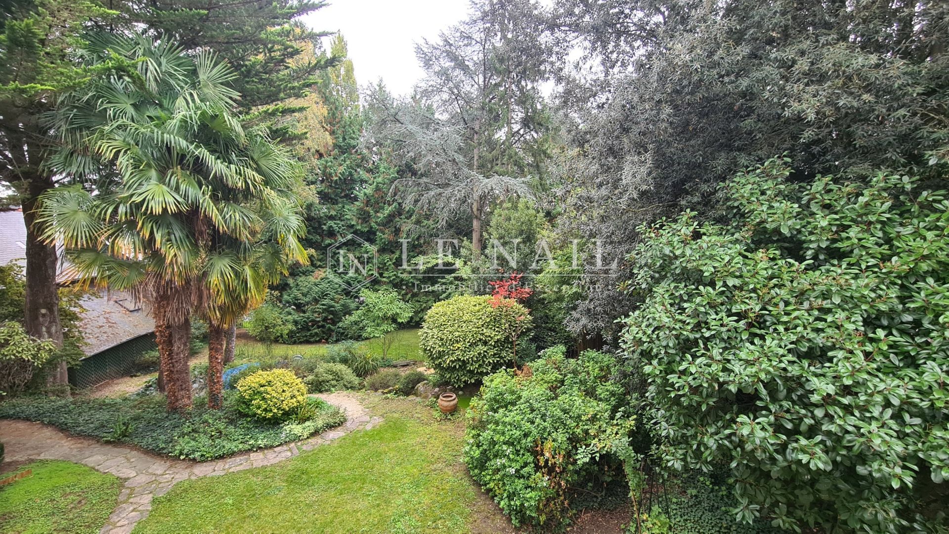 mansion (hôtel particulier) 9 rooms for sale on RENNES (35000)