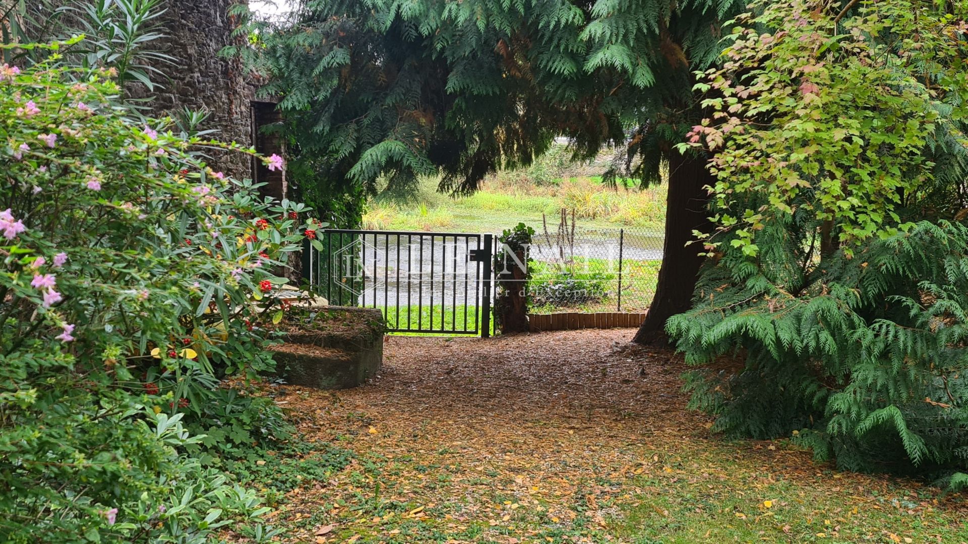 mansion (hôtel particulier) 9 rooms for sale on RENNES (35000)