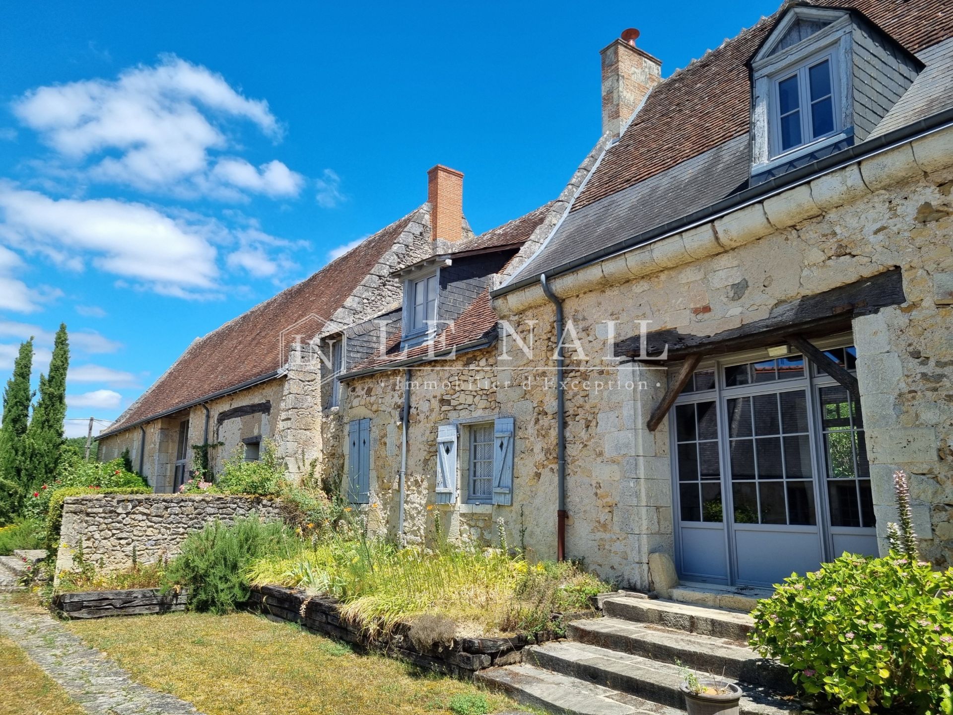 manoir 13 pièces en vente à AZAY LE RIDEAU (37190)