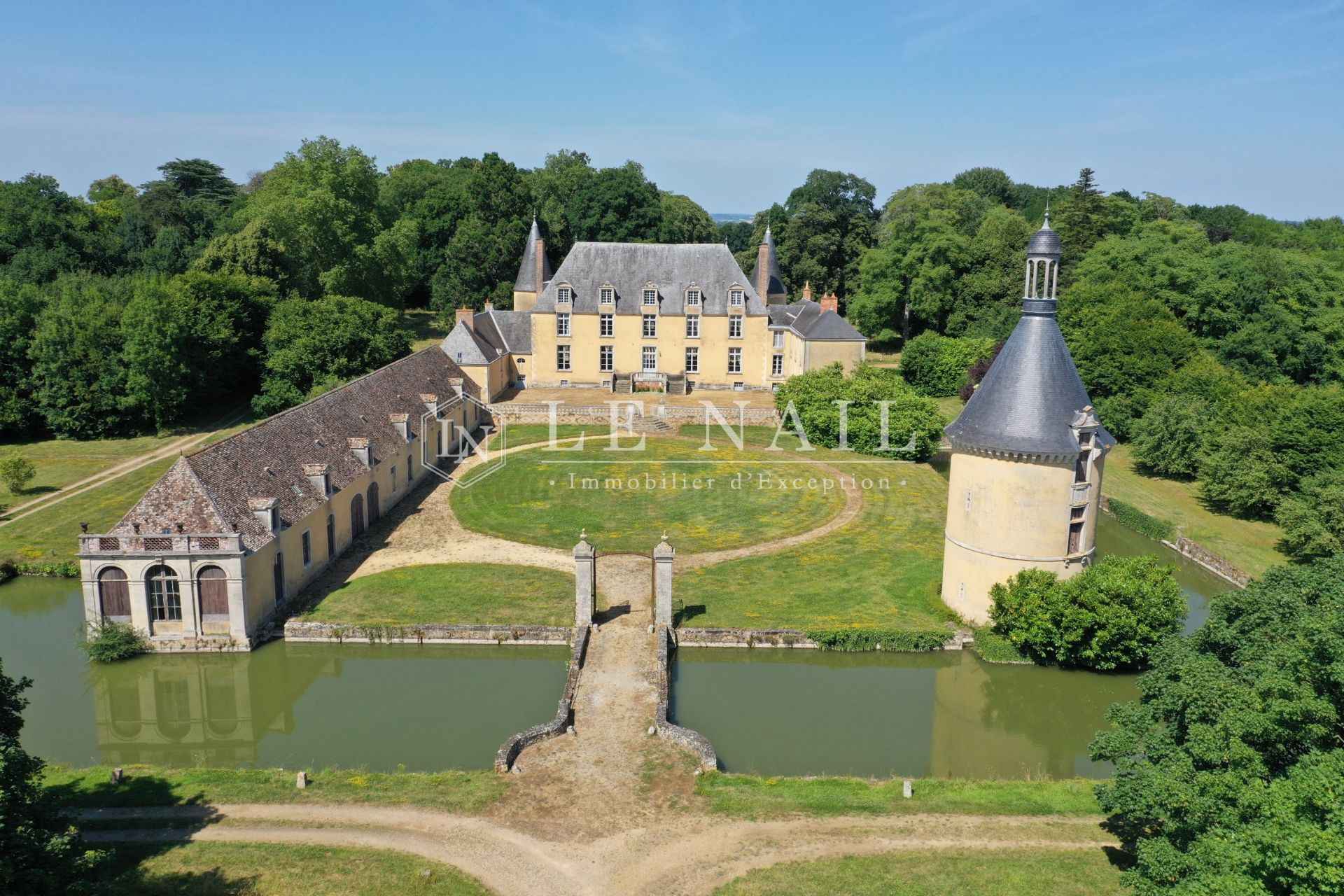 château 23 pièces en vente à LE MANS (72000) - Plus de details