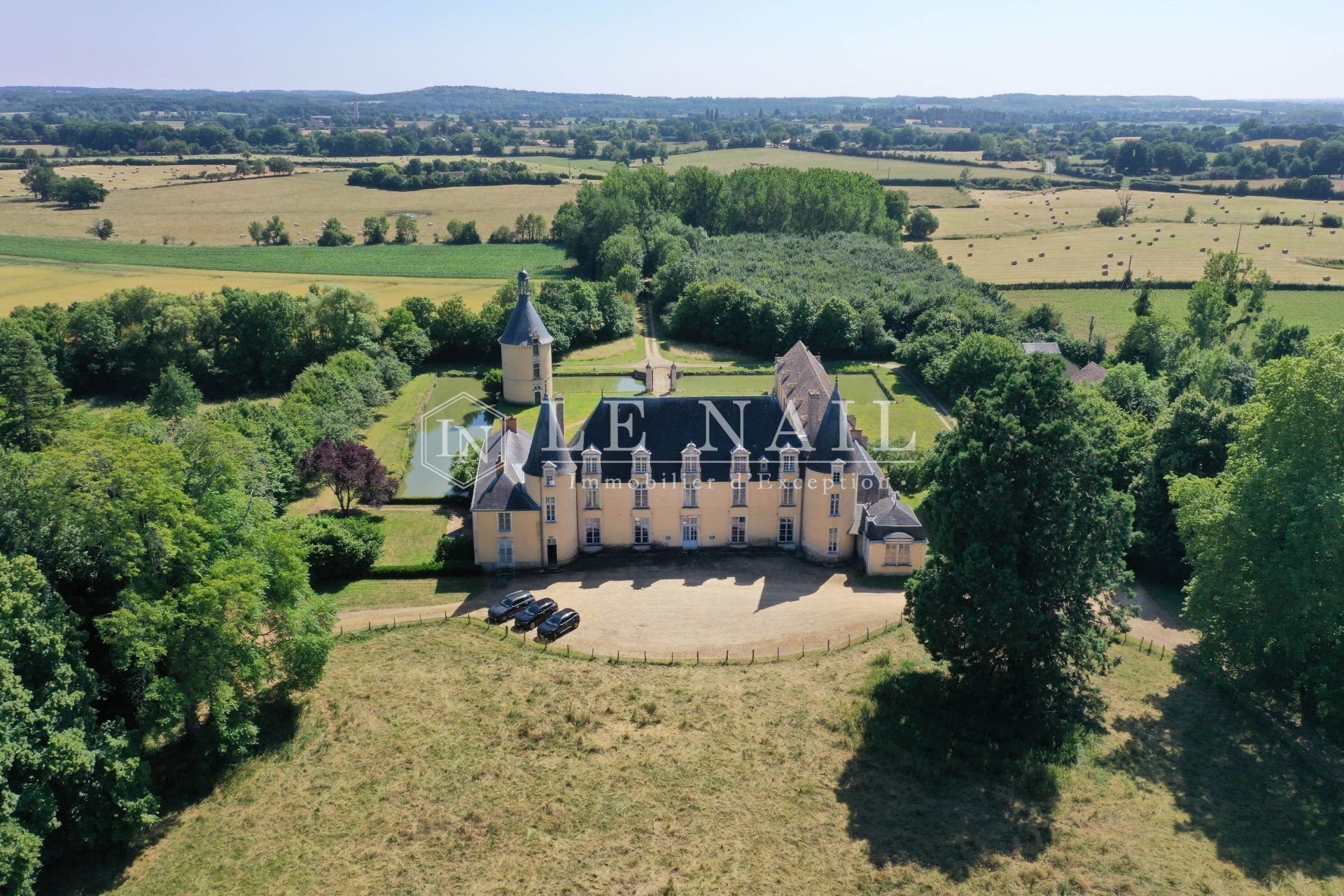 château 23 pièces en vente à LE MANS (72000)