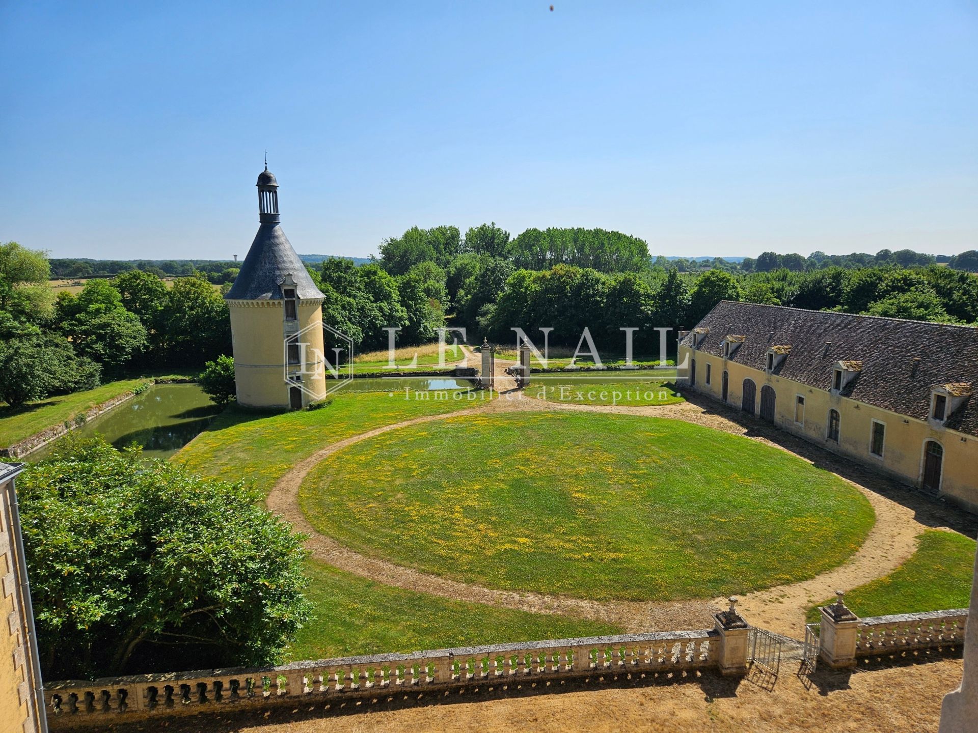 château 23 pièces en vente à LE MANS (72000)