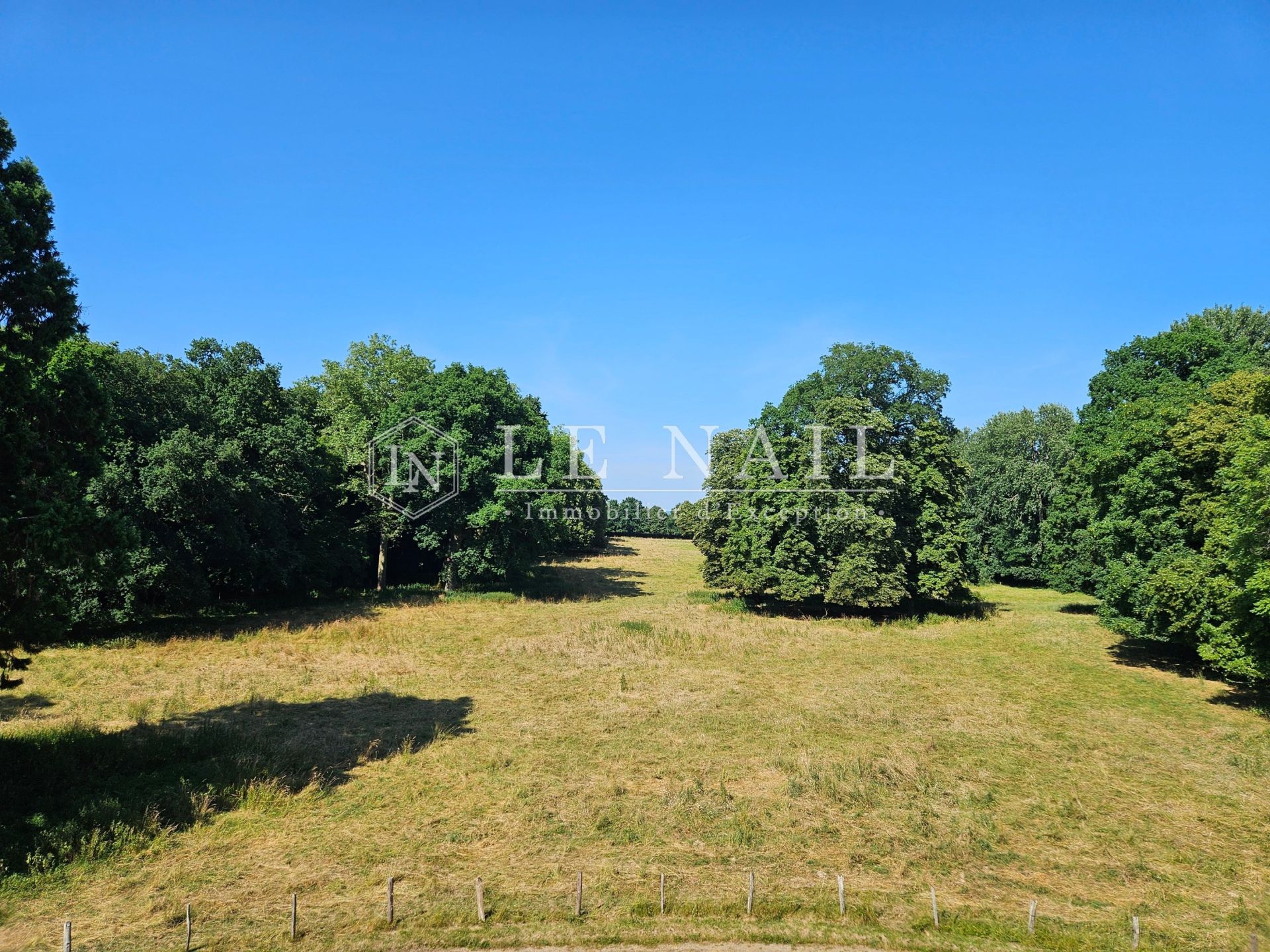 château 23 pièces en vente à LE MANS (72000)