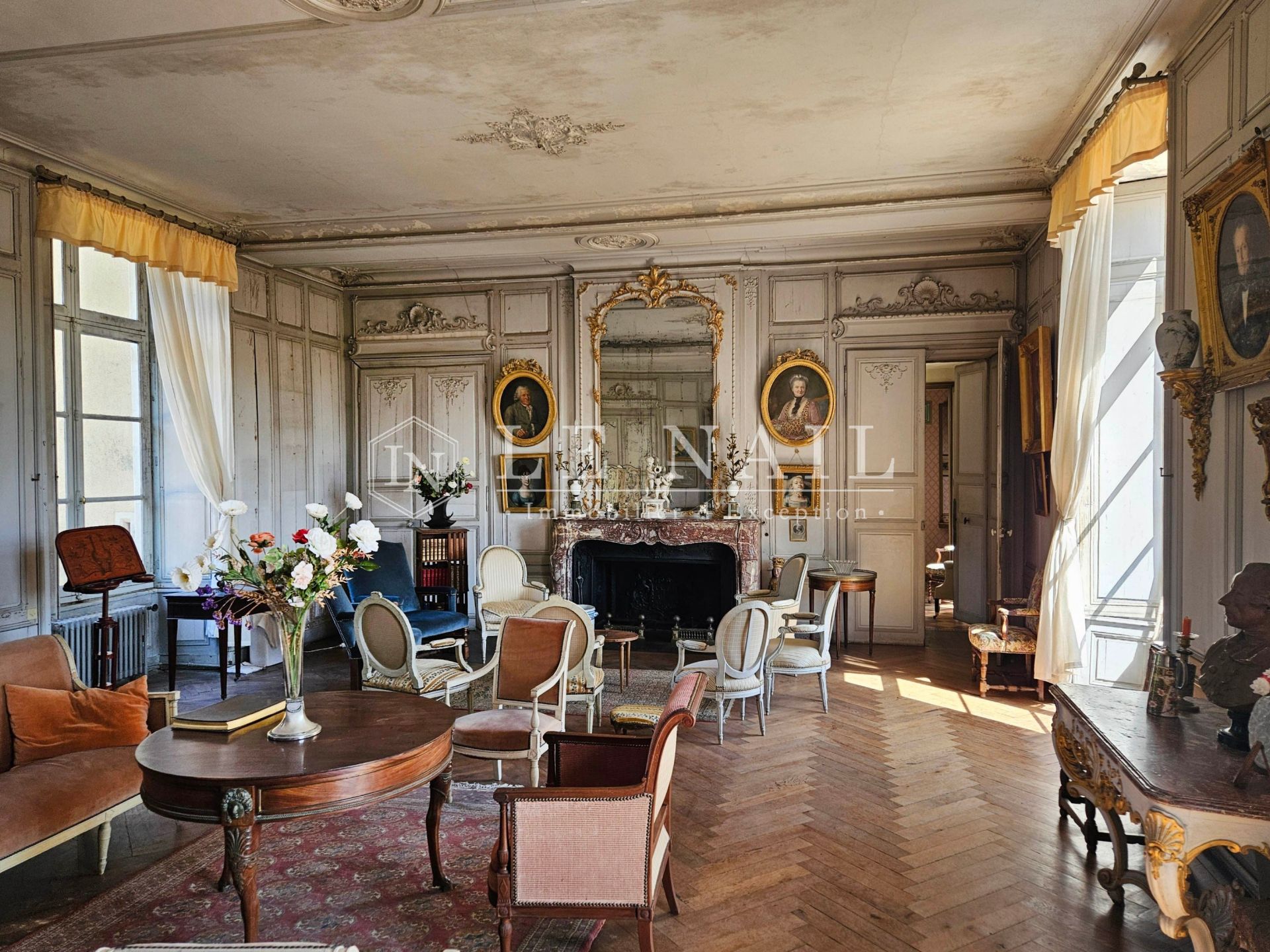 château 23 pièces en vente à LE MANS (72000)