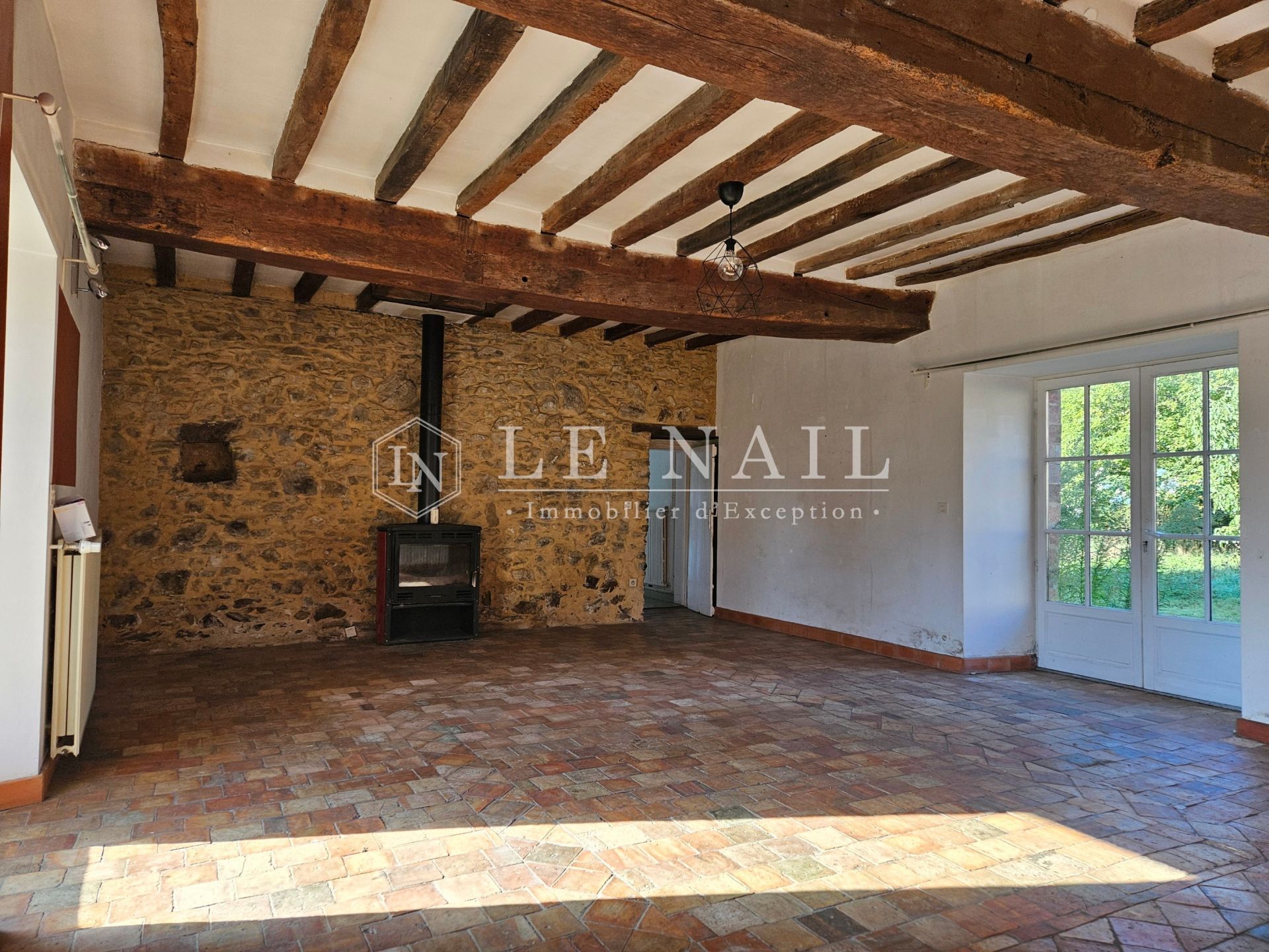 longère 8 pièces en vente à HOUSSAY (53360)