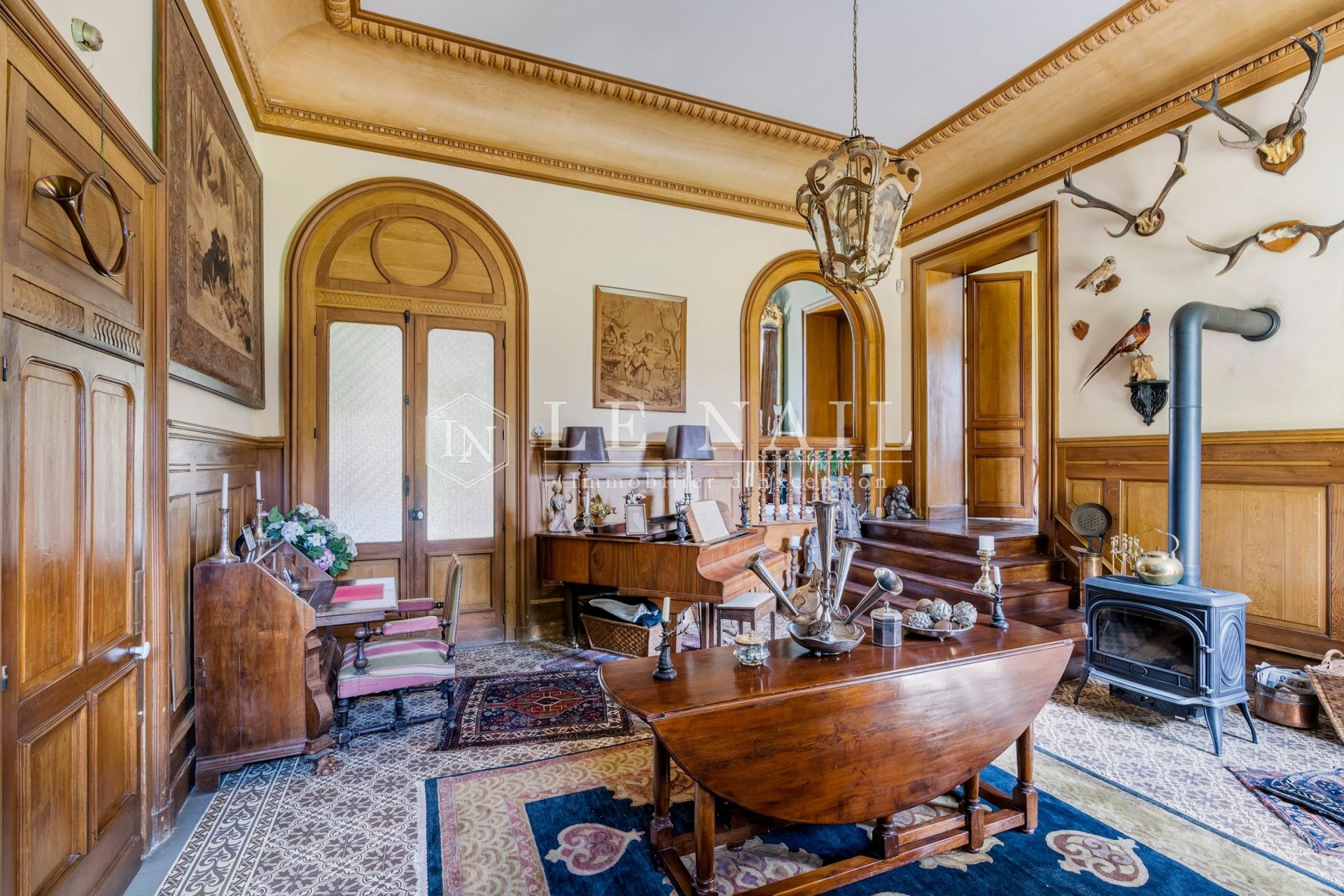 castle 12 rooms for sale on CHALUS (87230)