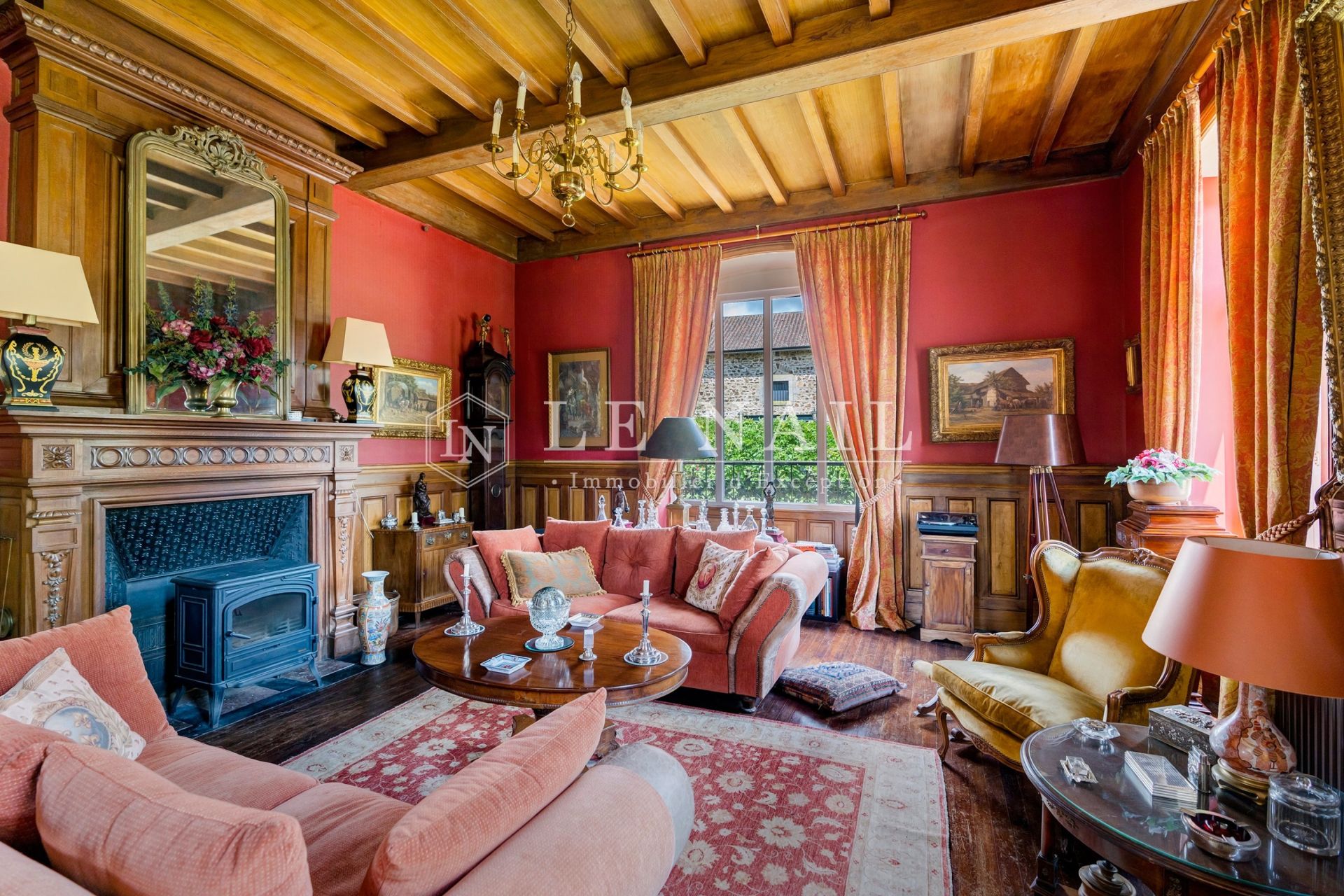 castle 12 rooms for sale on CHALUS (87230)