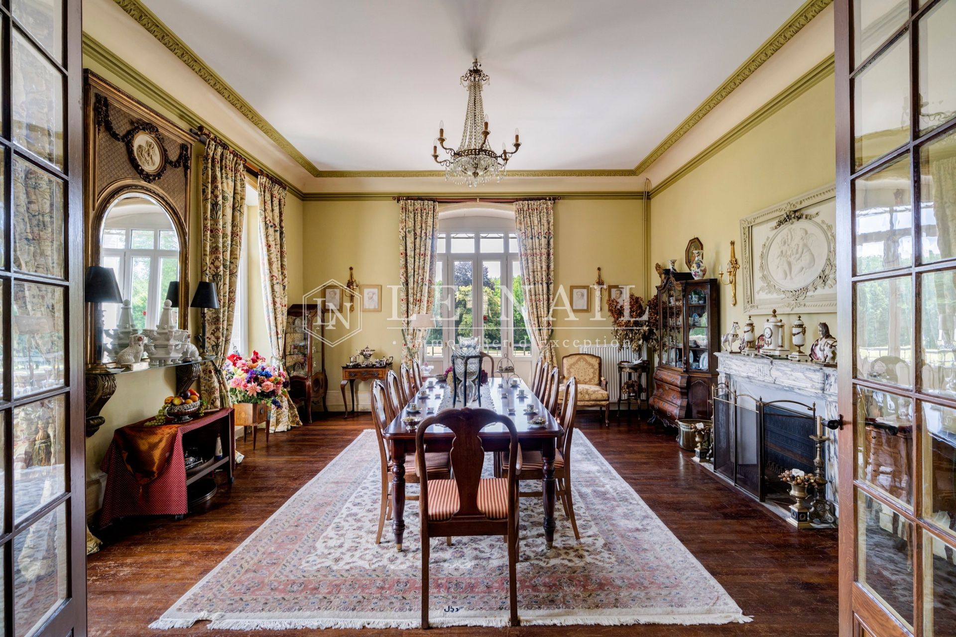 castle 12 rooms for sale on CHALUS (87230)