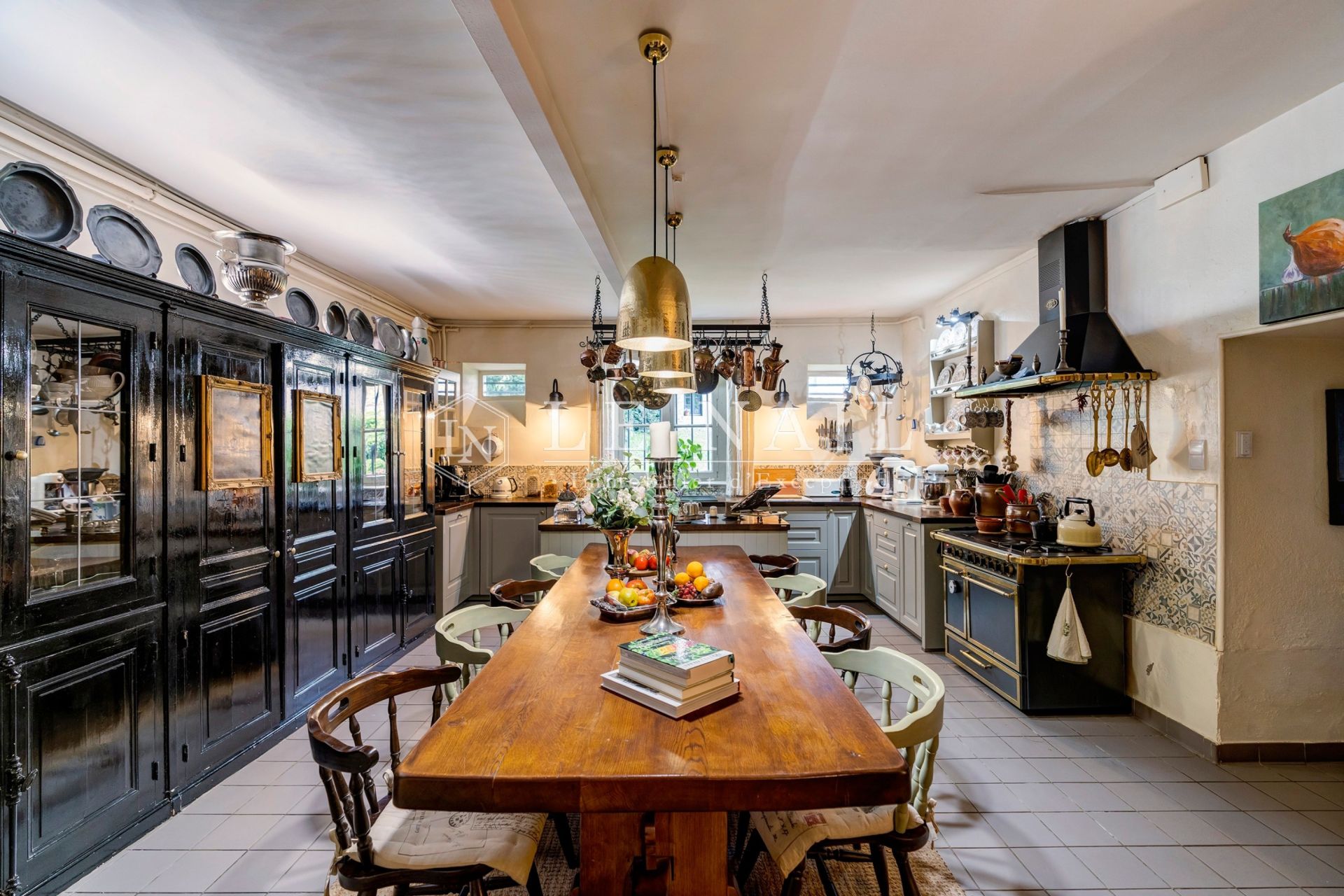 castle 12 rooms for sale on CHALUS (87230)