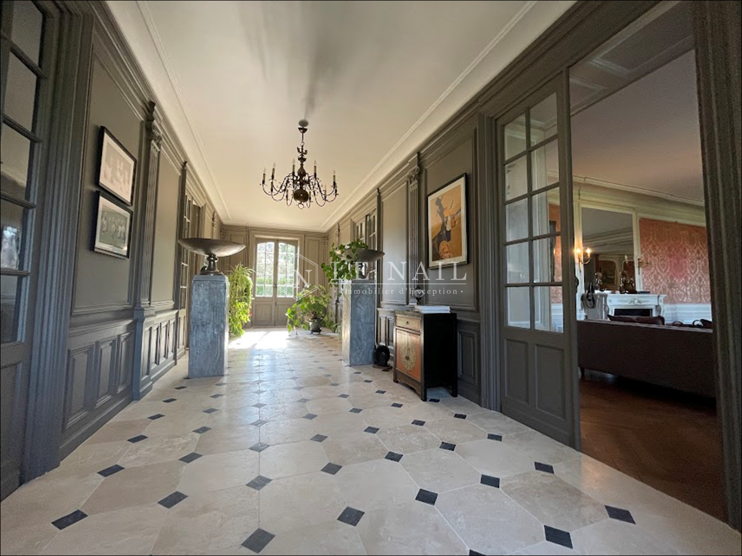 castle 22 rooms for sale on POITIERS (86000)