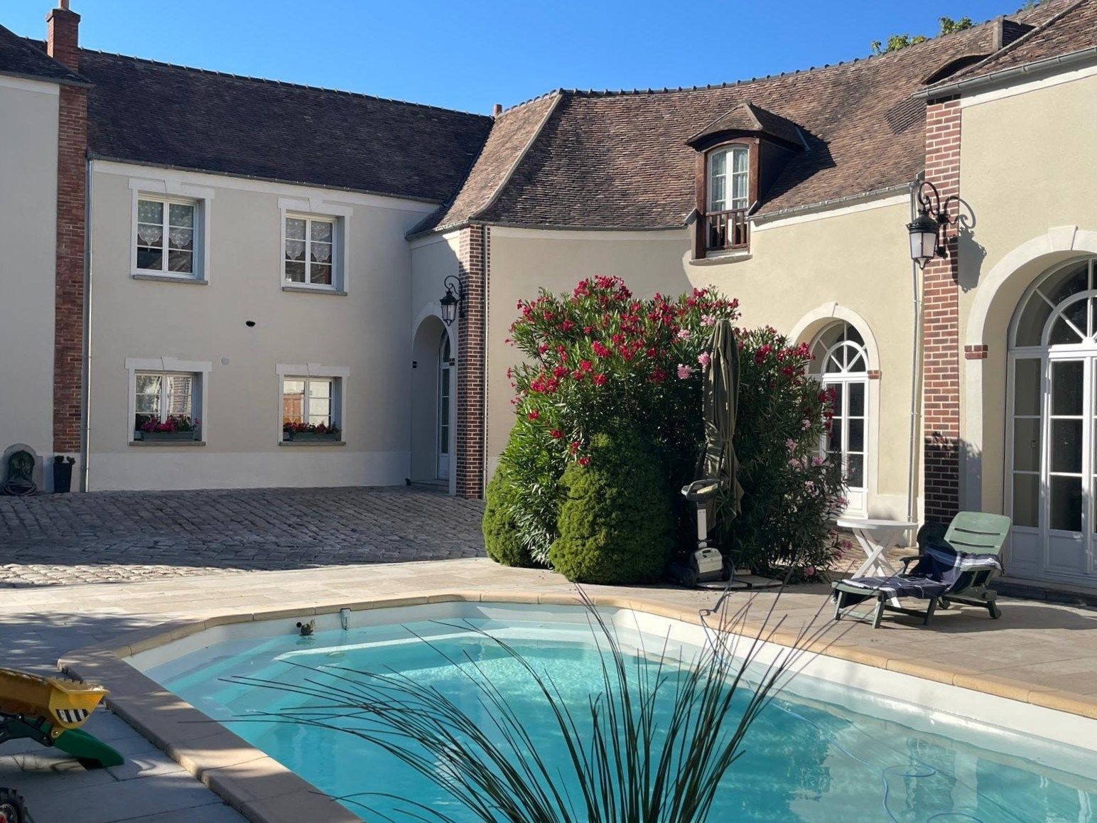 property 16 rooms for sale on VILLIERS SUR ORGE (91700)