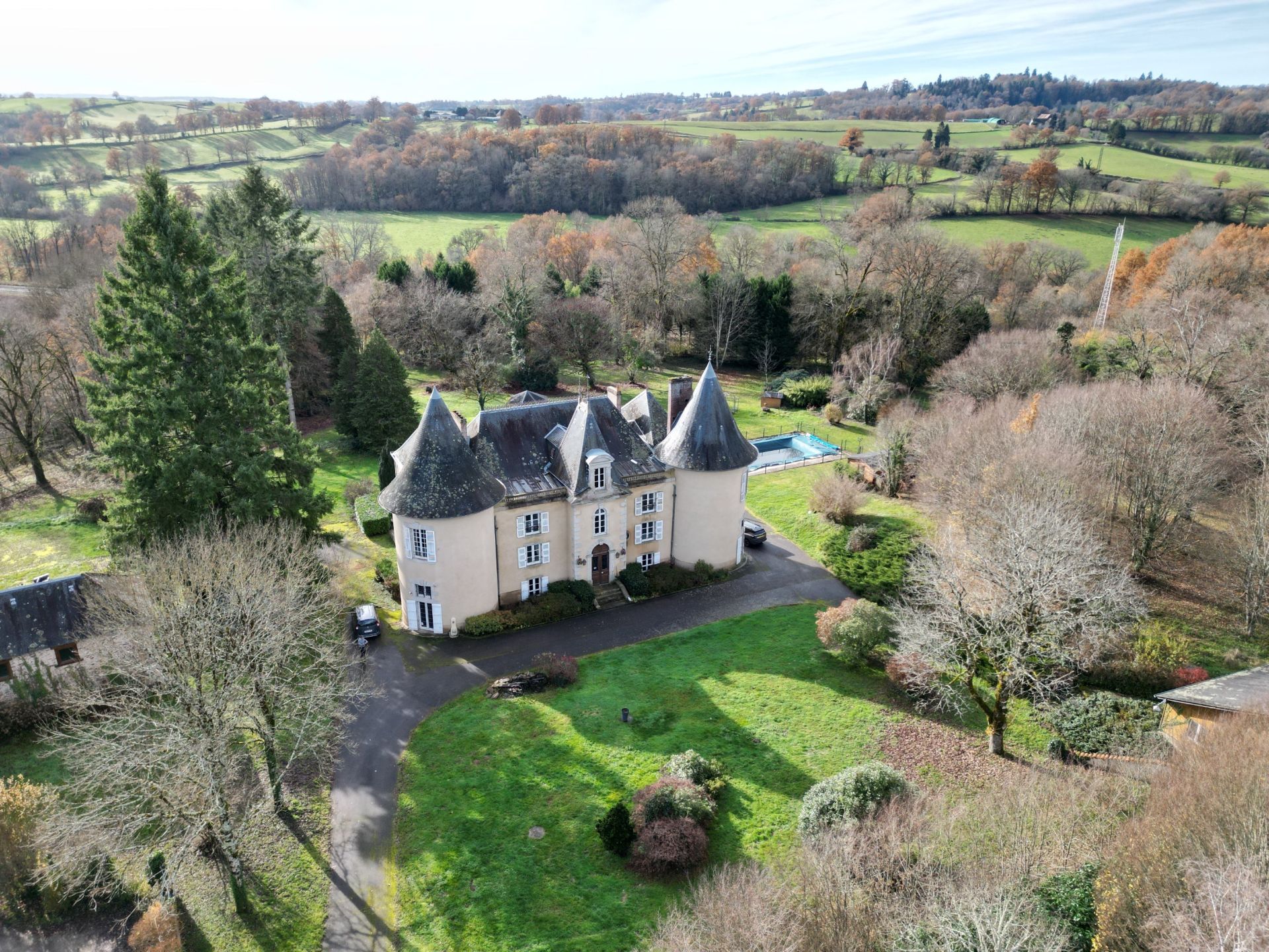 château 15 pièces en vente à LIMOGES (87000) - Plus de details