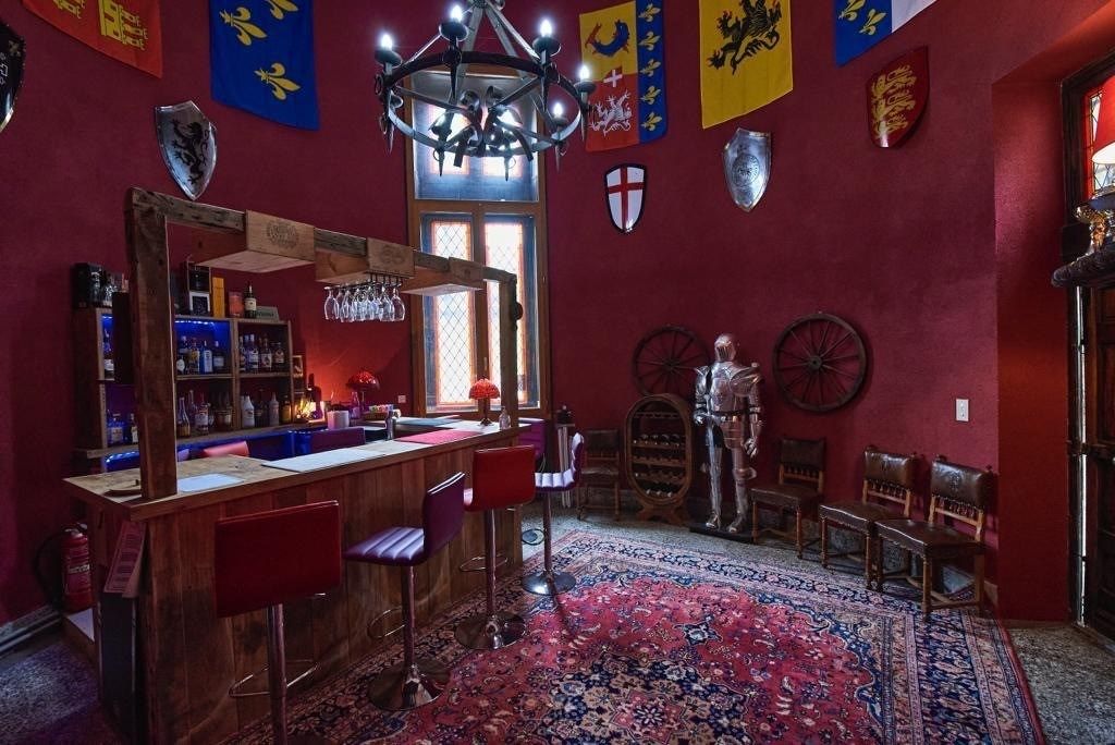 castle 15 rooms for sale on LIMOGES (87000)