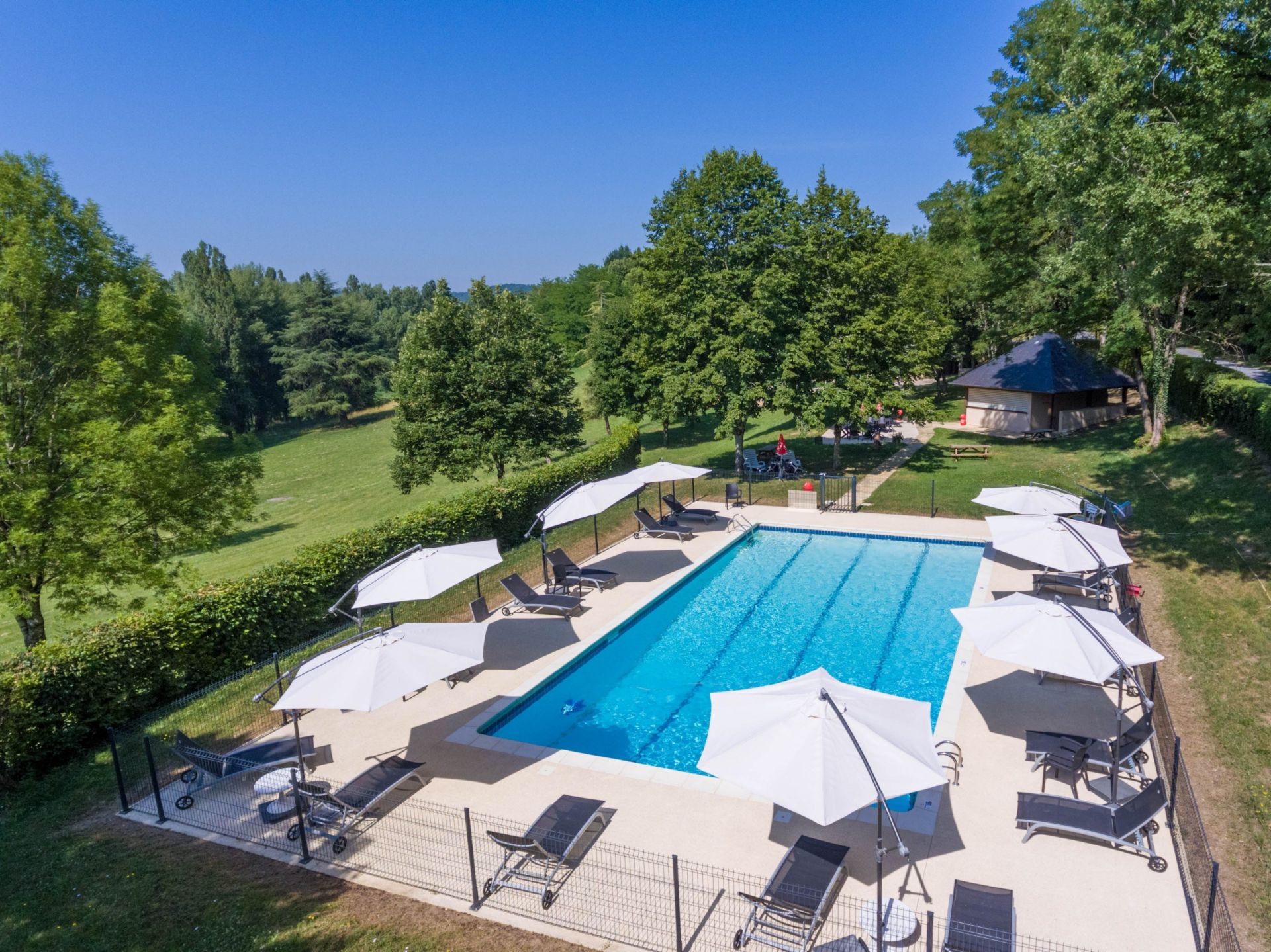 castle 30 rooms for sale on MONTIGNAC (24290)