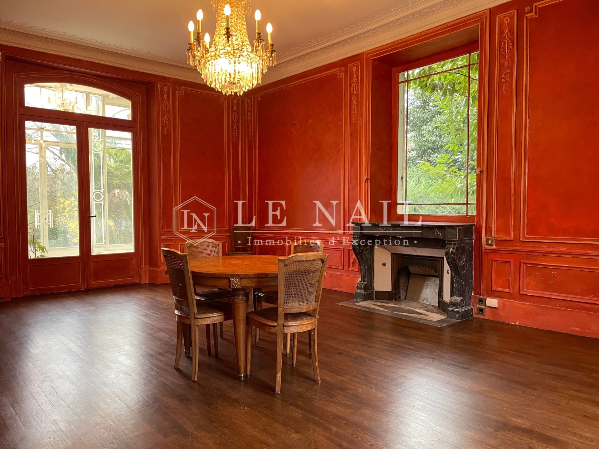 hôtel particulier 20 pièces en vente à MELUN (77000)