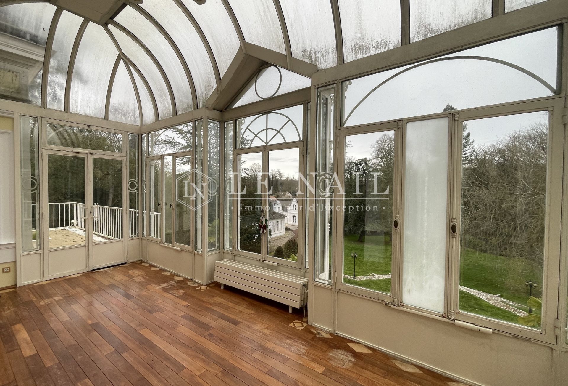 hôtel particulier 20 pièces en vente à MELUN (77000)