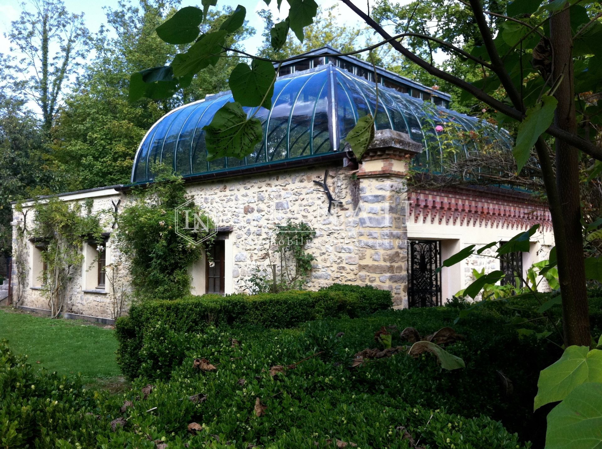 hôtel particulier 20 pièces en vente à MELUN (77000)