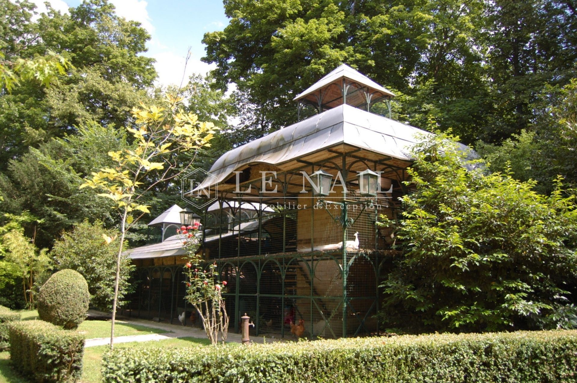 hôtel particulier 20 pièces en vente à MELUN (77000)