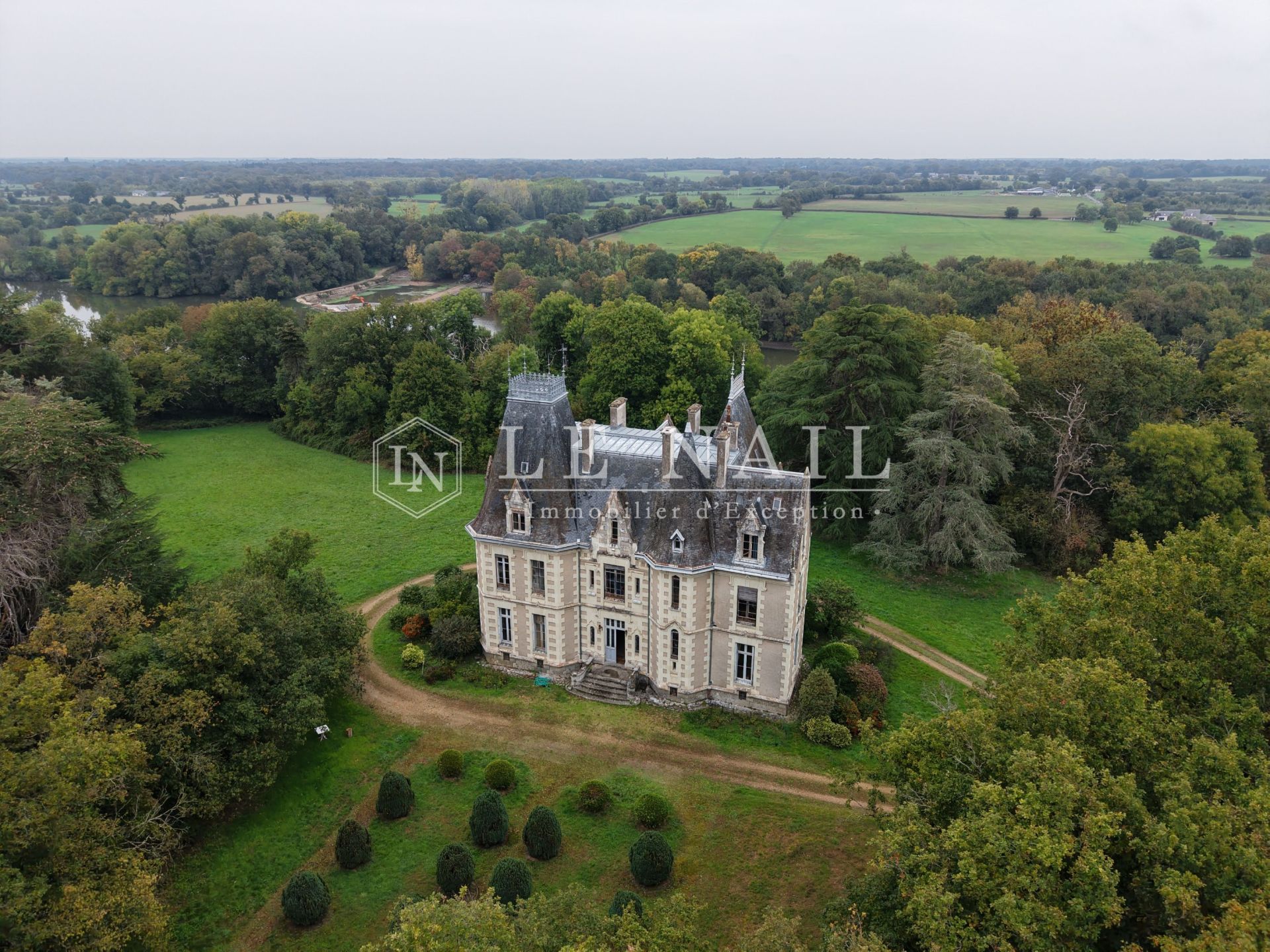 château 19 pièces en vente à ANGERS (49000)