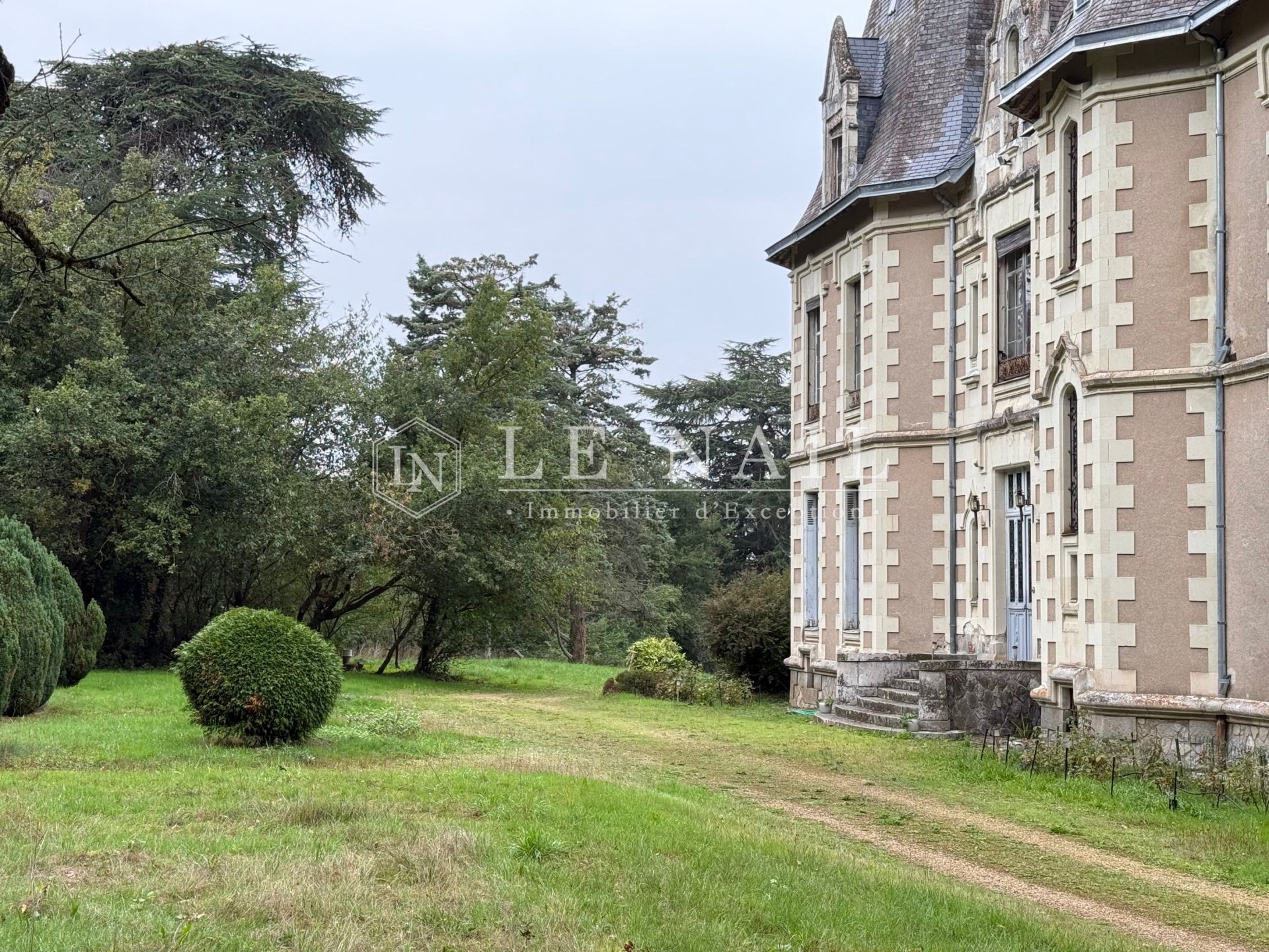 château 19 pièces en vente à ANGERS (49000)