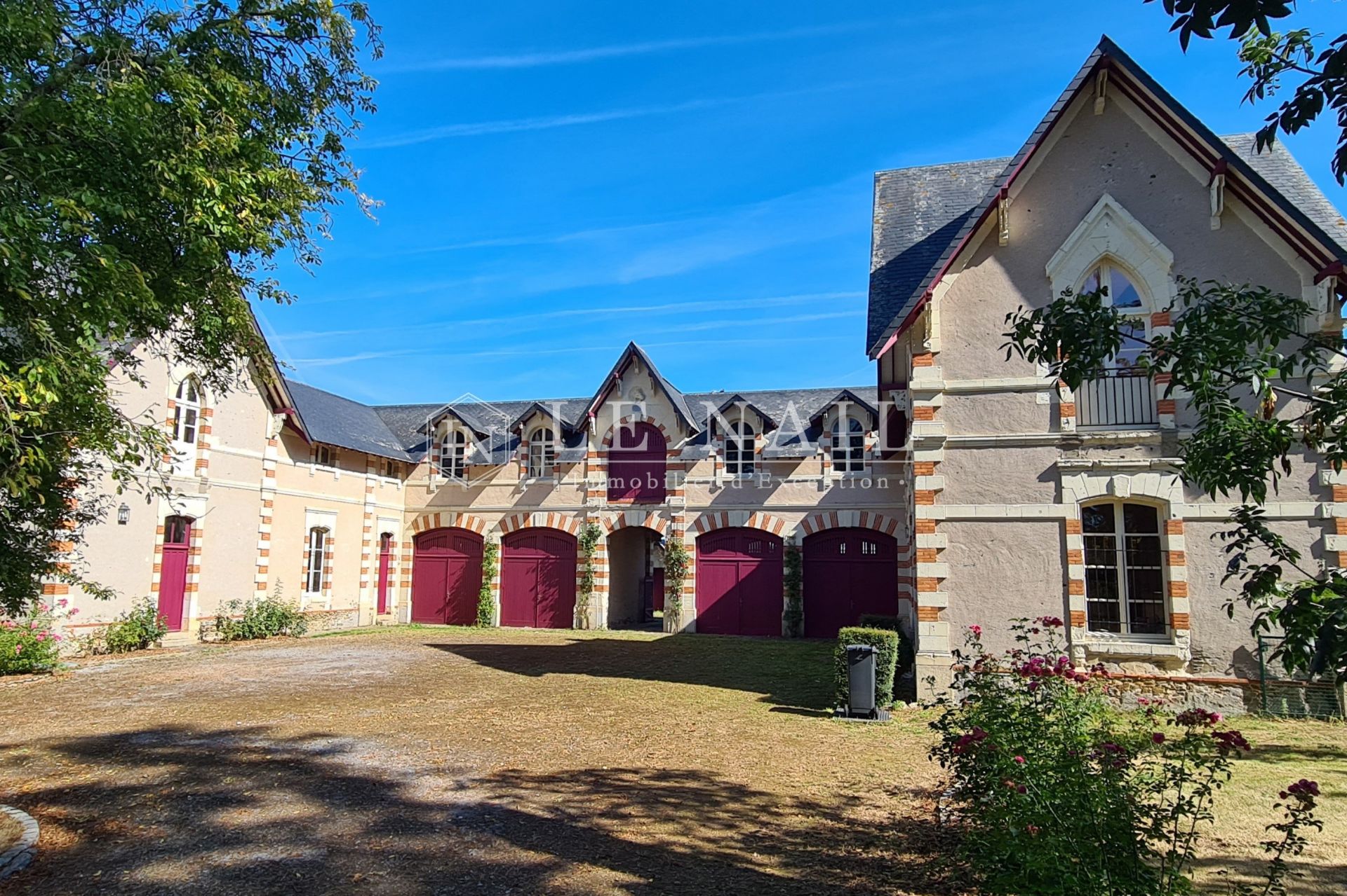 château 13 pièces en vente à ANGERS (49100)