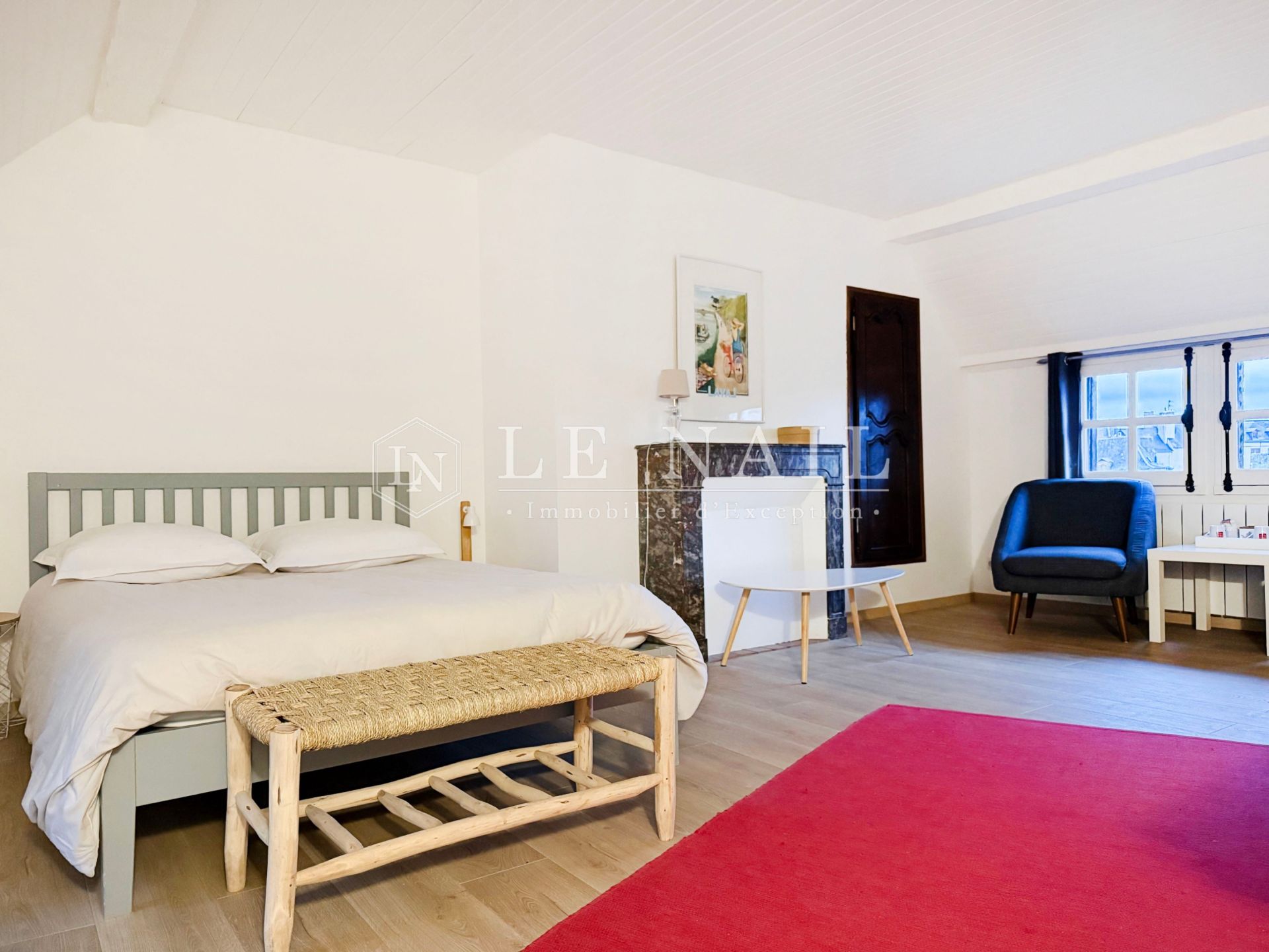 mansion 7 rooms for sale on LAVAL (53000)