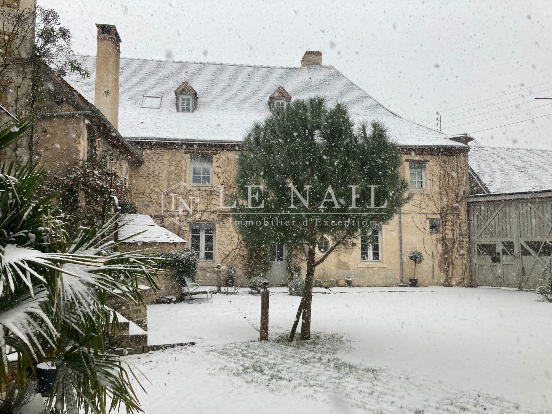 house 8 rooms for sale on LA CHATRE (36400)